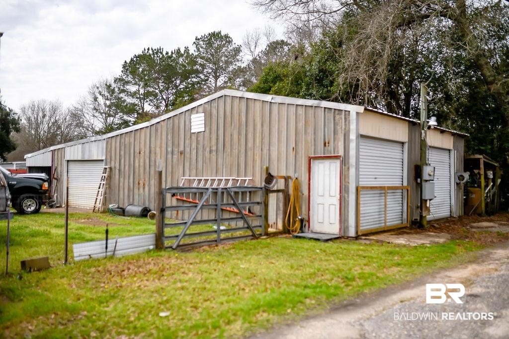797 Woods Road