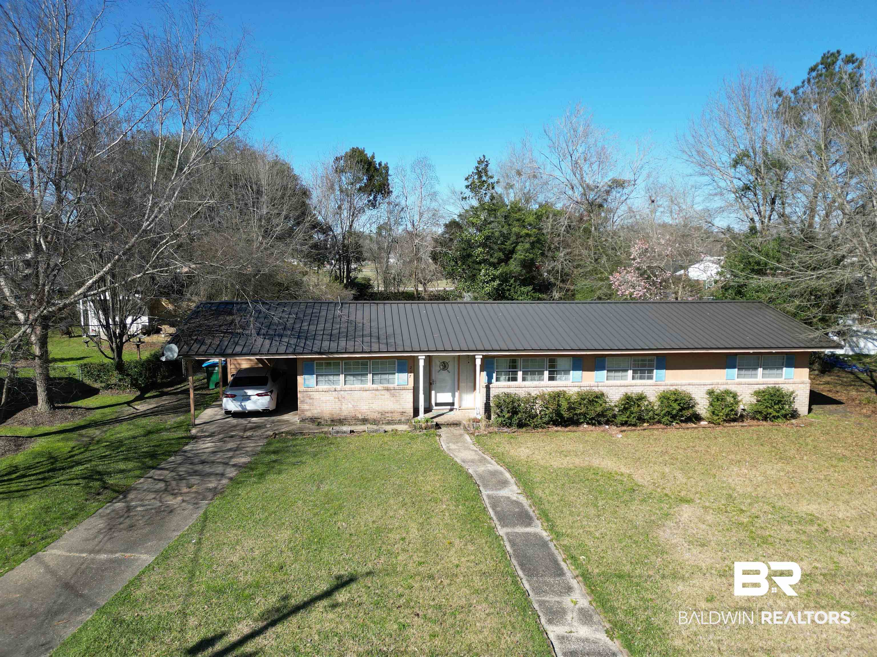 207 E Laurel Street