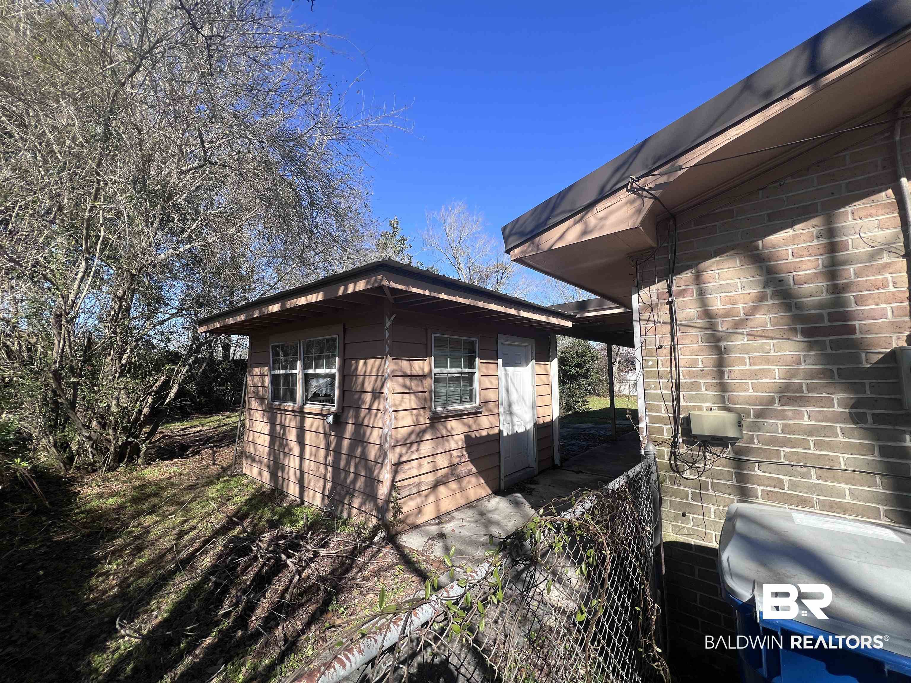 207 E Laurel Street