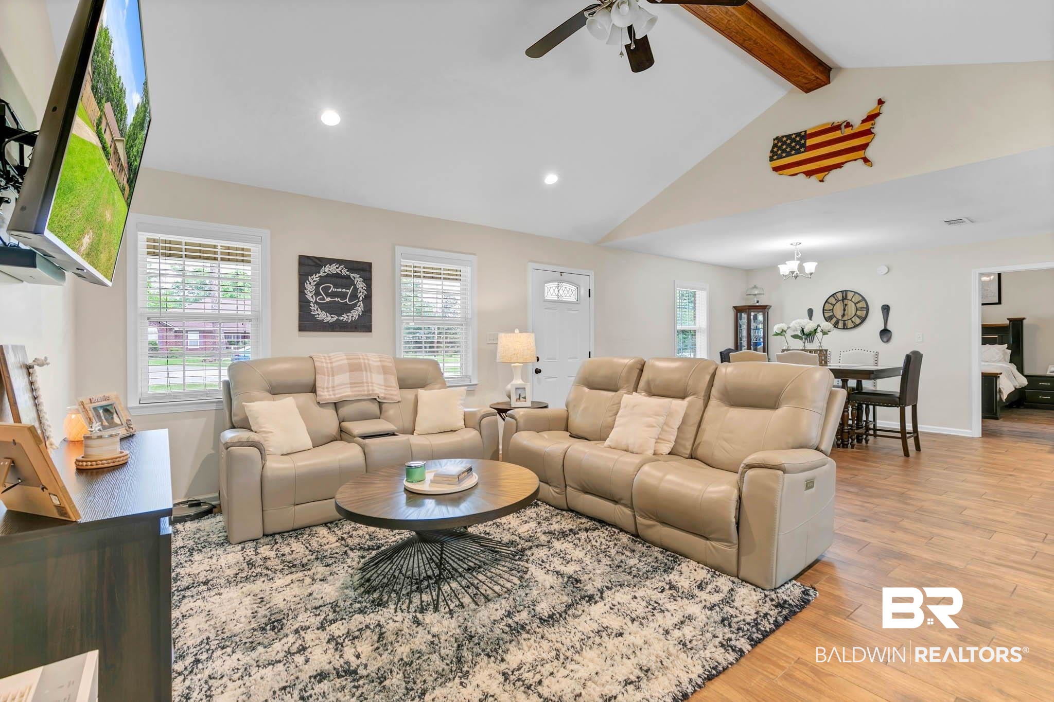 106 W Meadow Drive