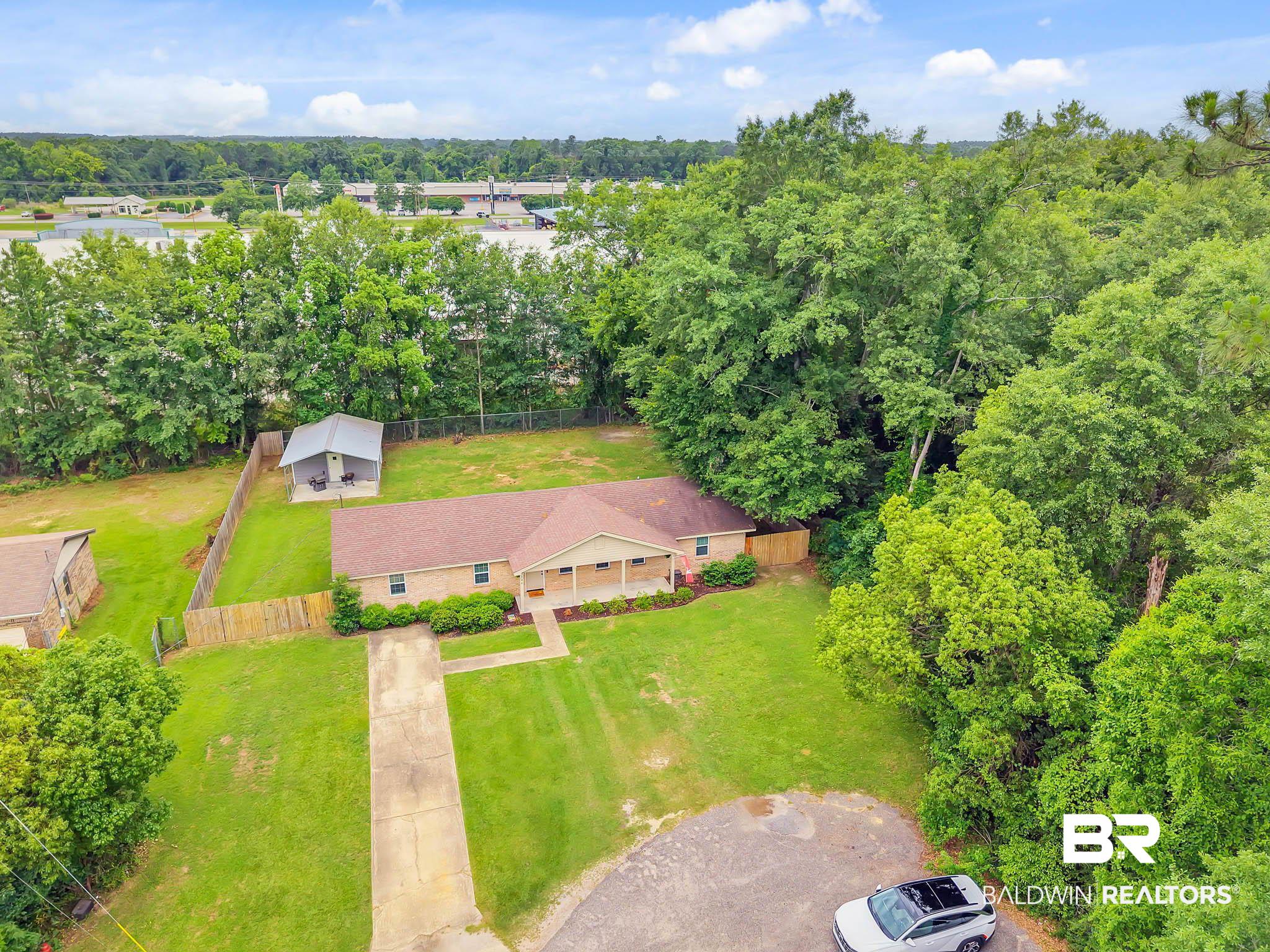 106 W Meadow Drive