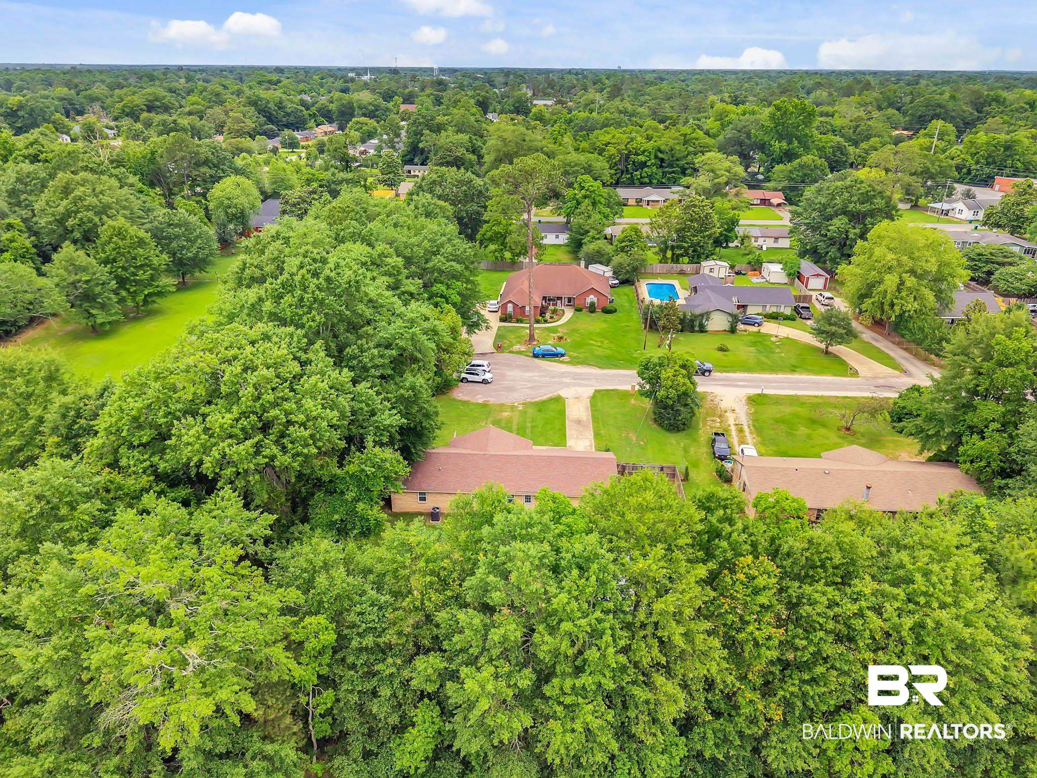 106 W Meadow Drive