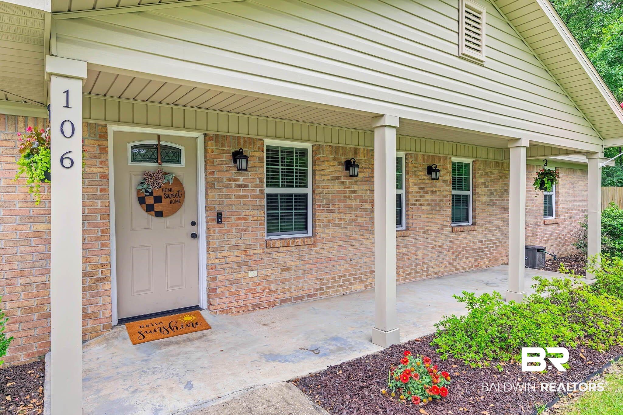 106 W Meadow Drive