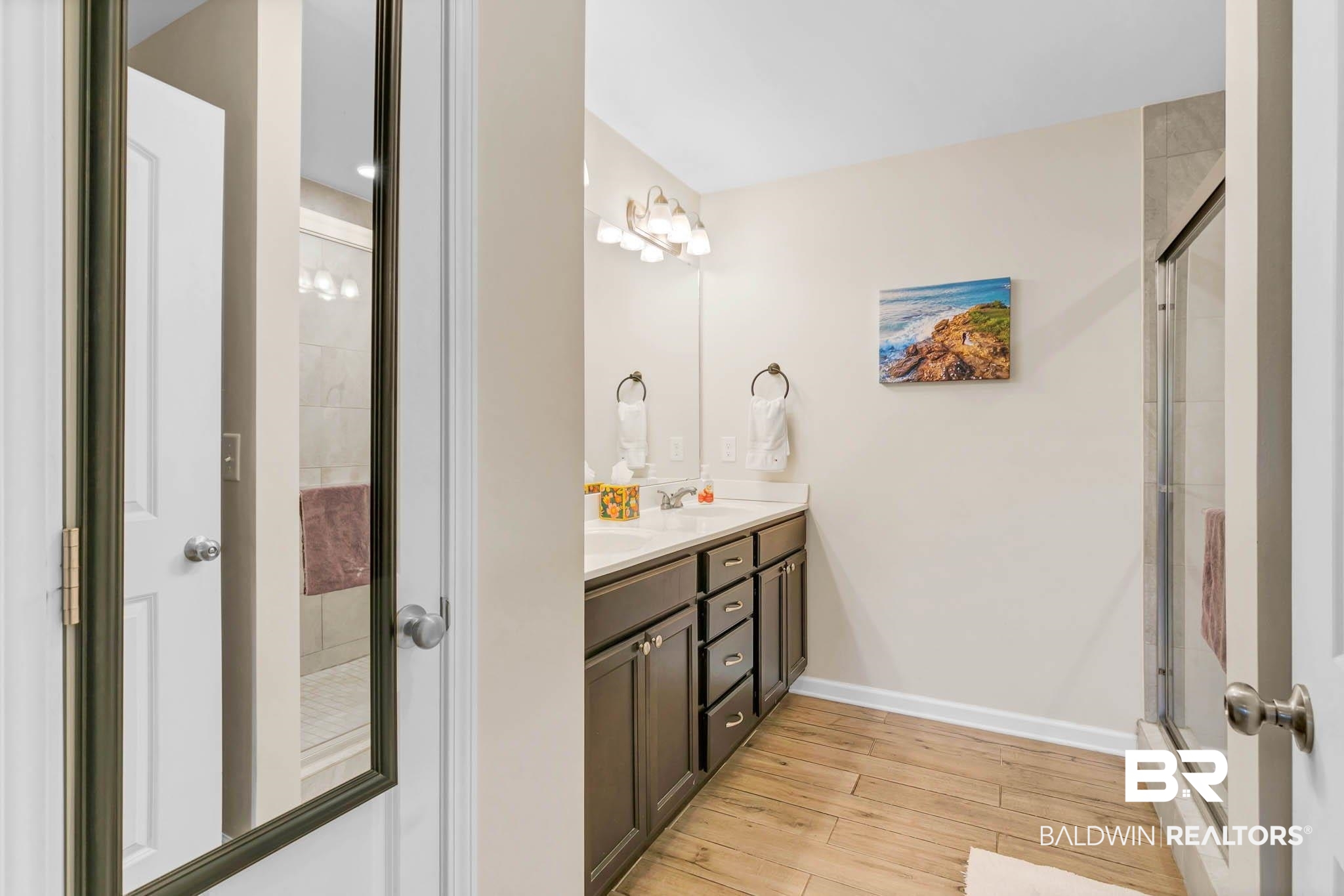 106 W Meadow Drive