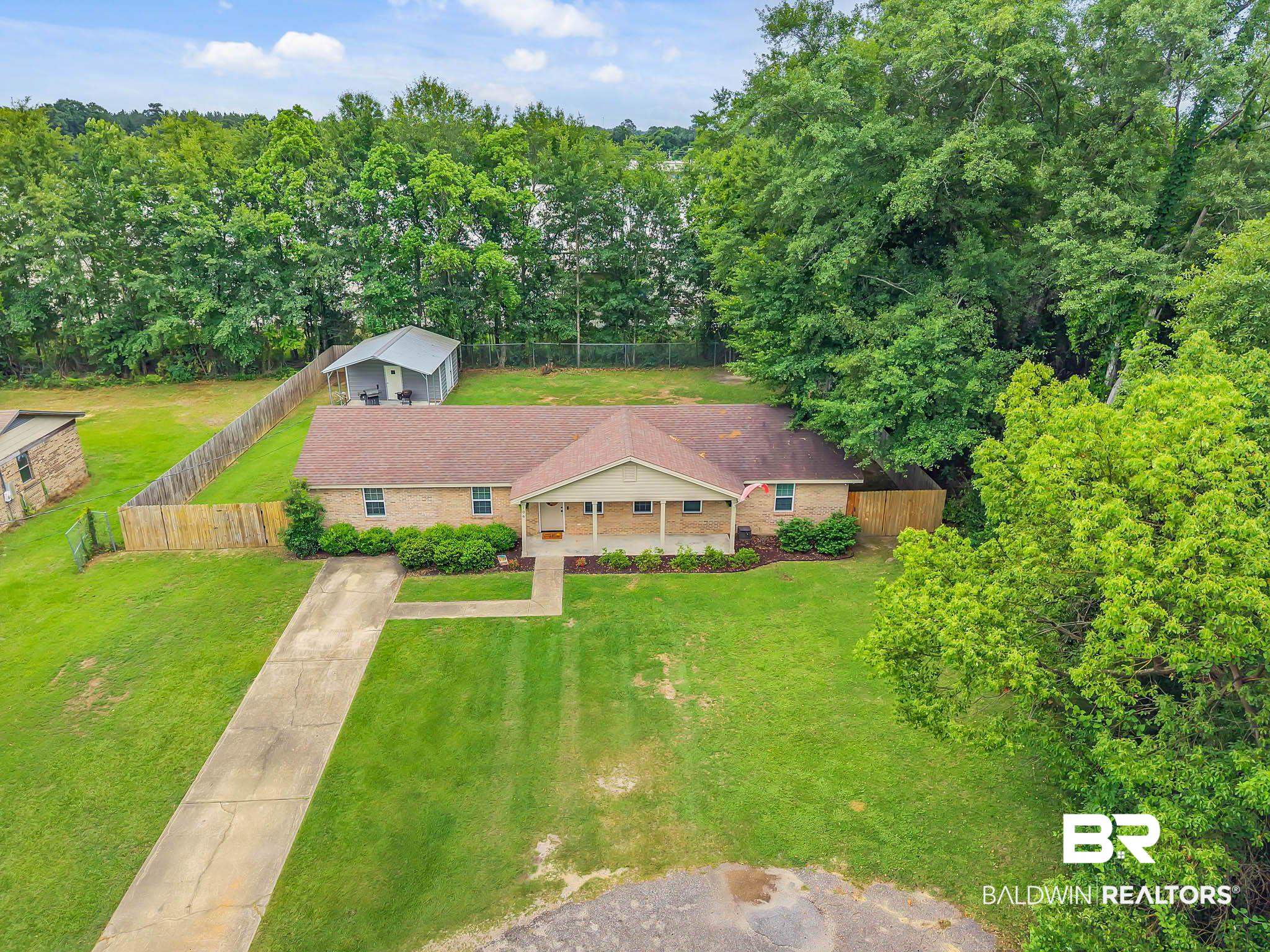 106 W Meadow Drive