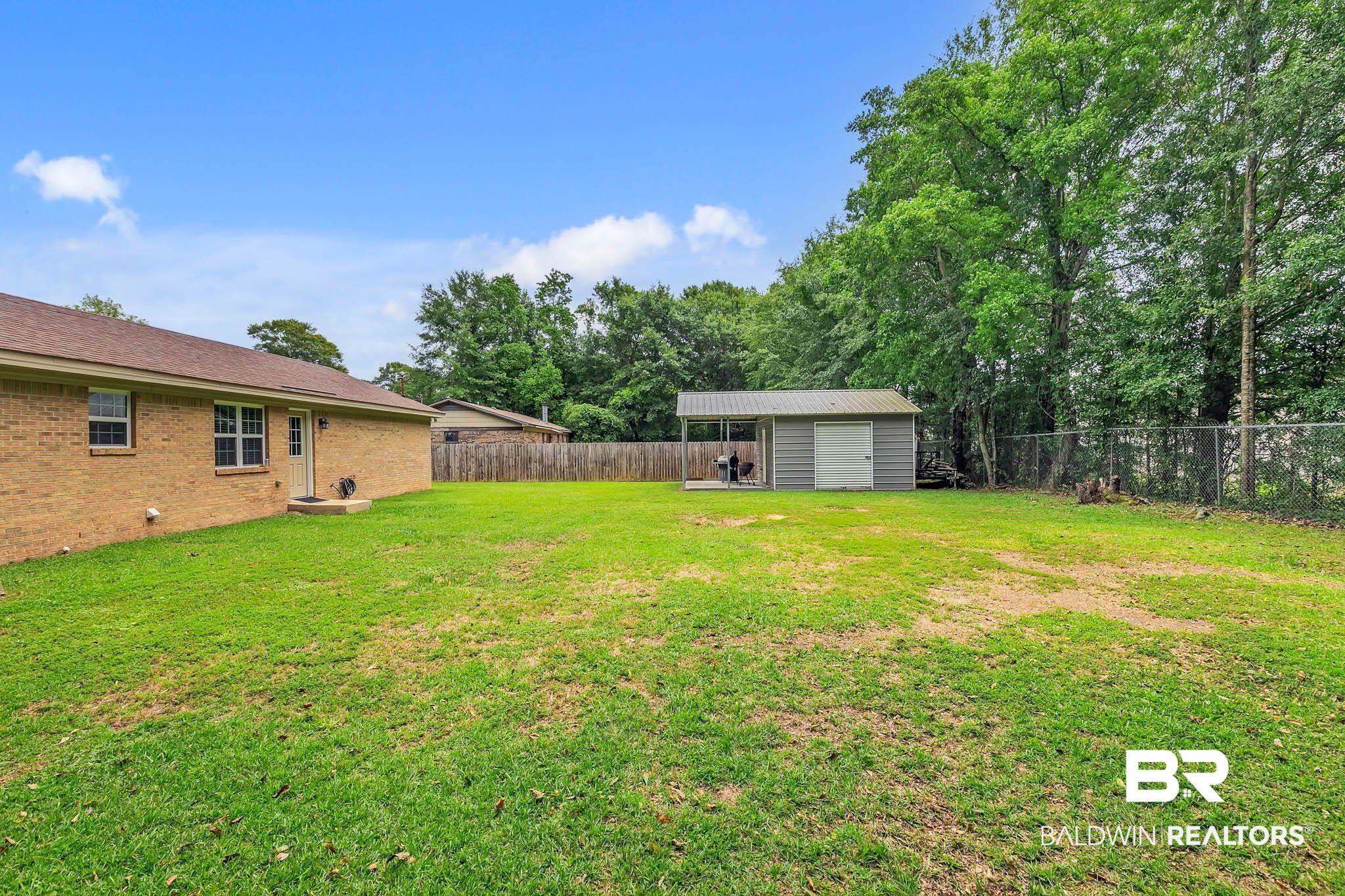 106 W Meadow Drive
