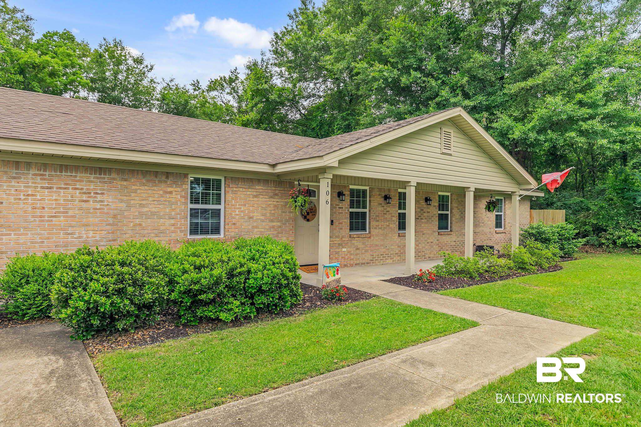 106 W Meadow Drive