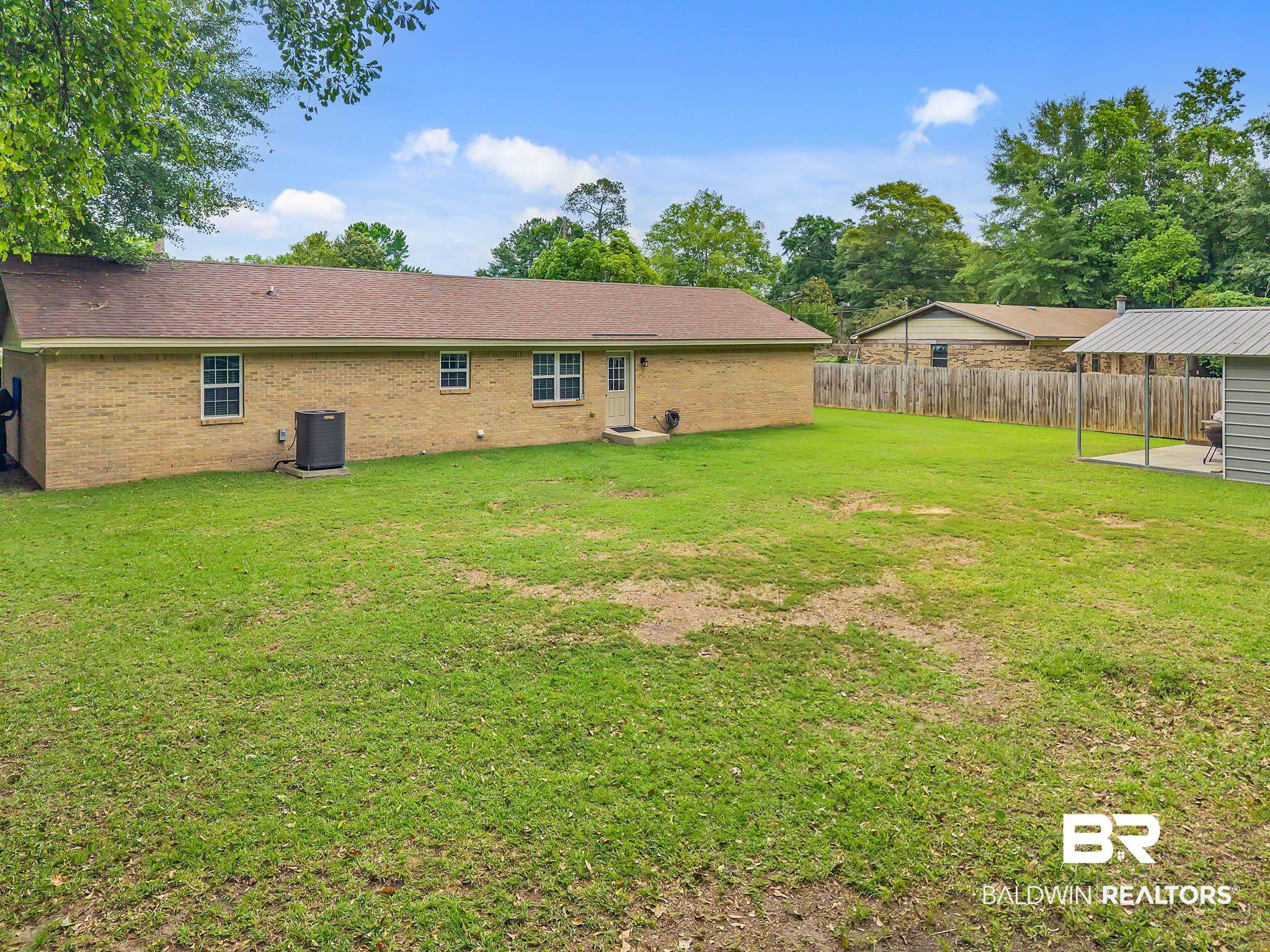 106 W Meadow Drive