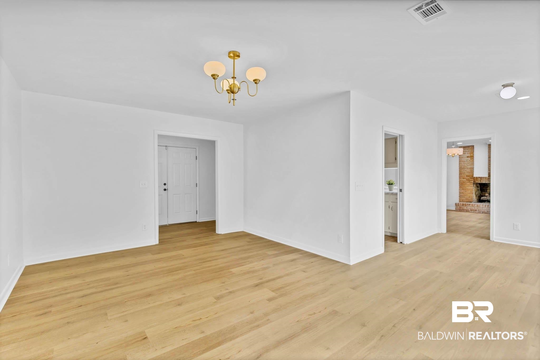 18 Rollins Place