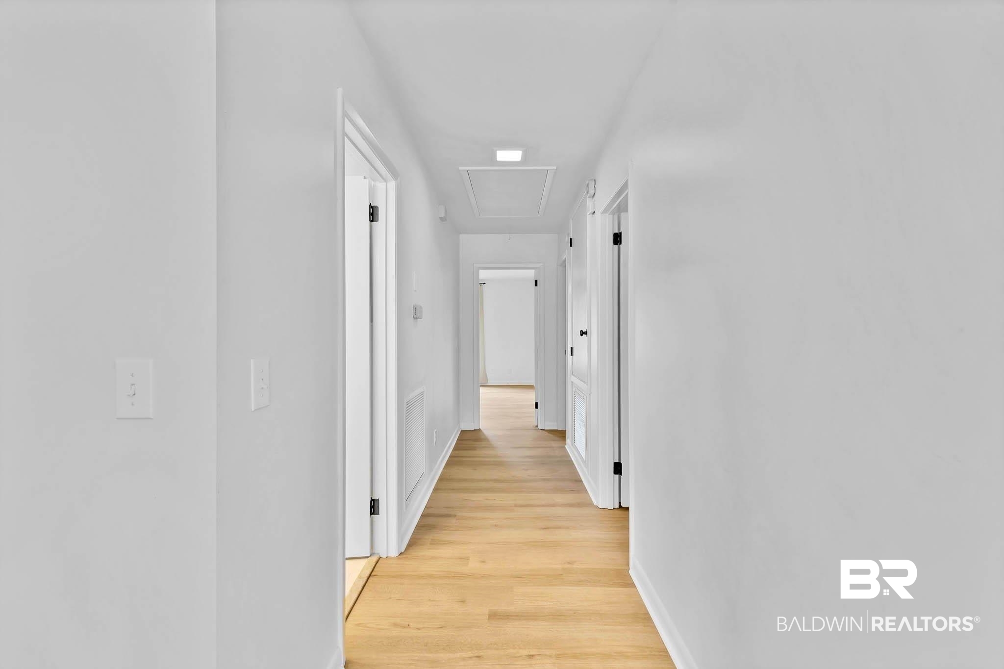 18 Rollins Place
