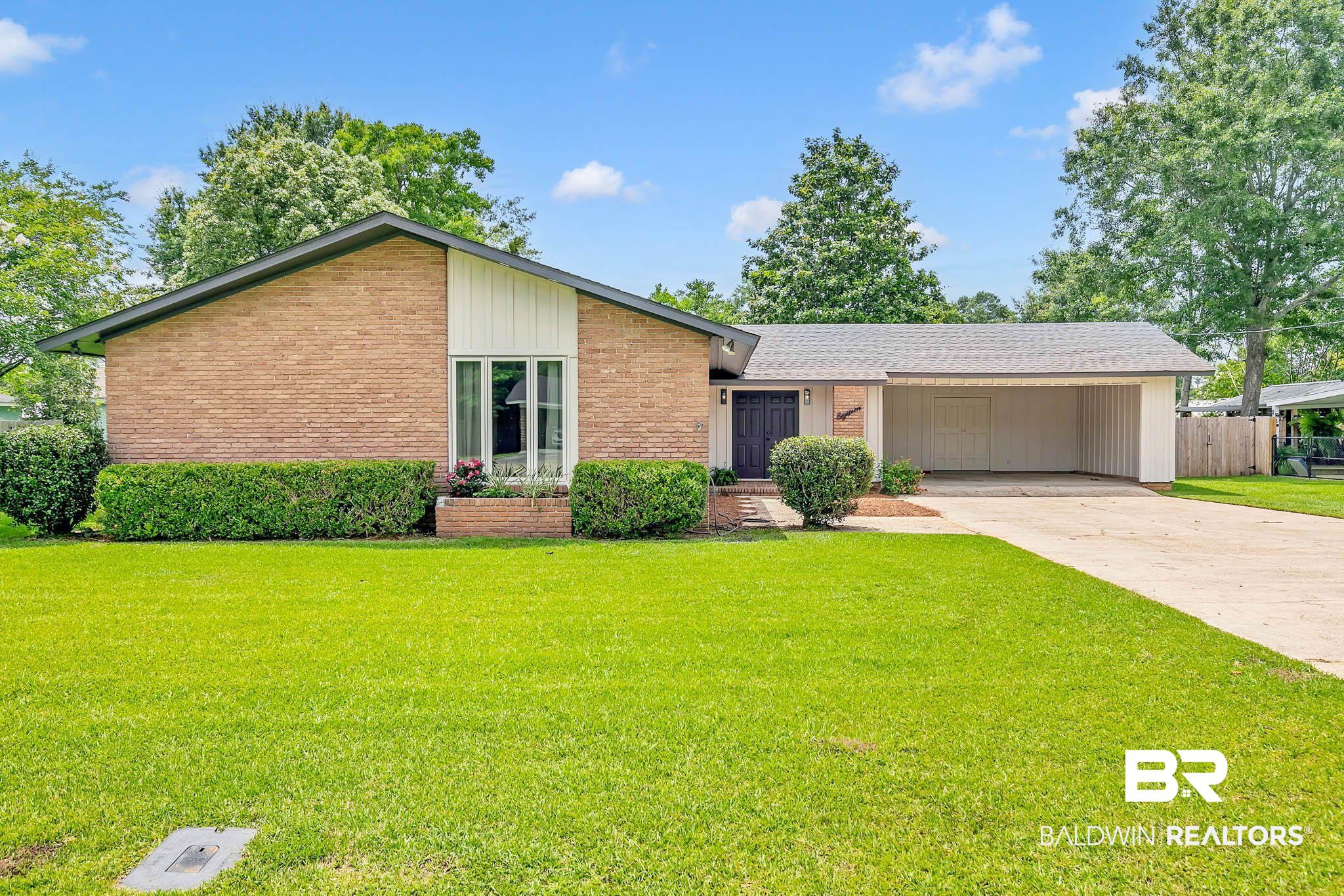 18 Rollins Place