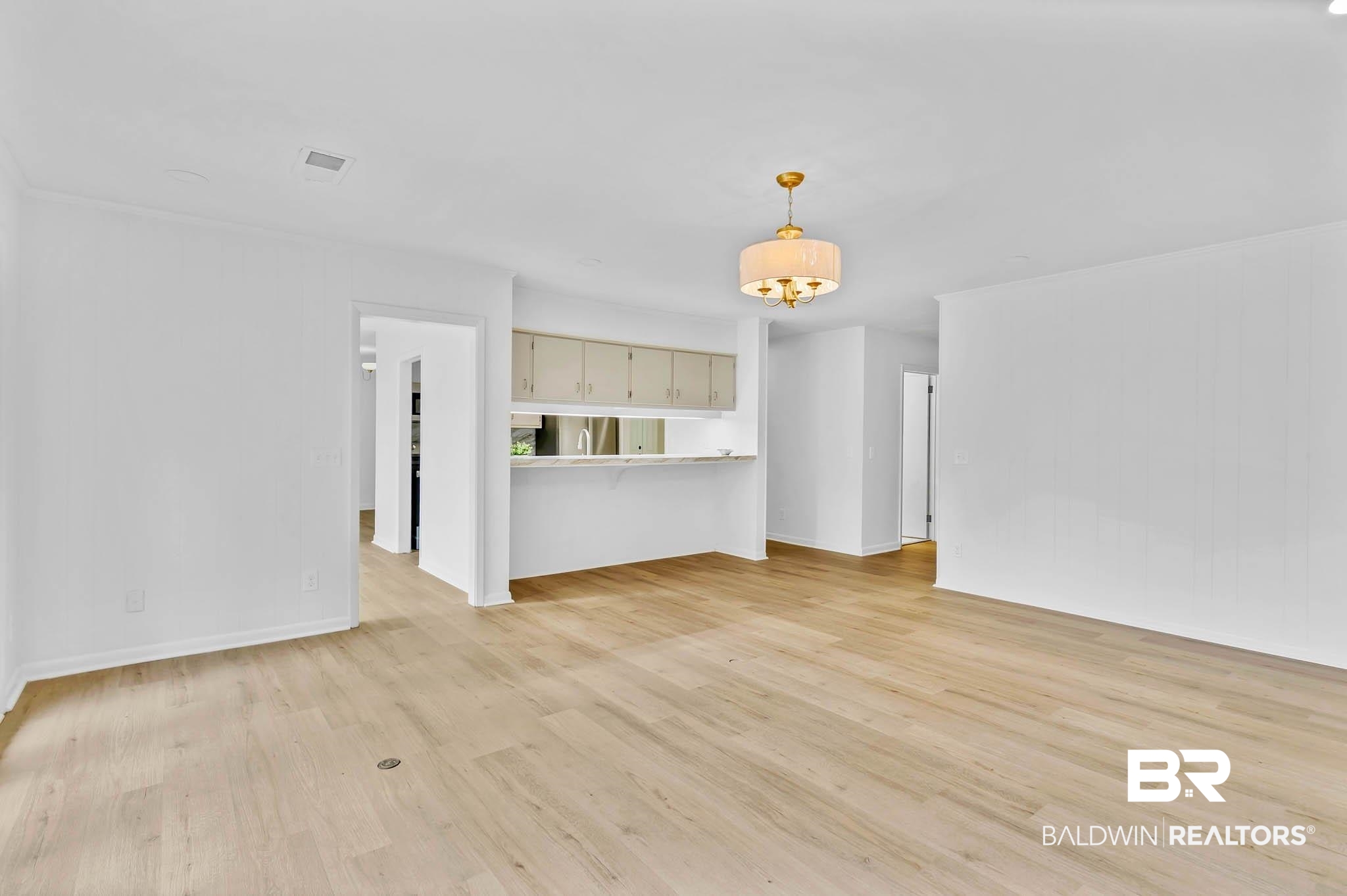 18 Rollins Place