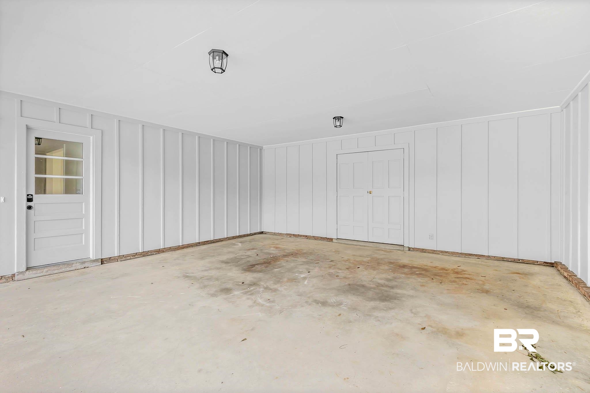 18 Rollins Place