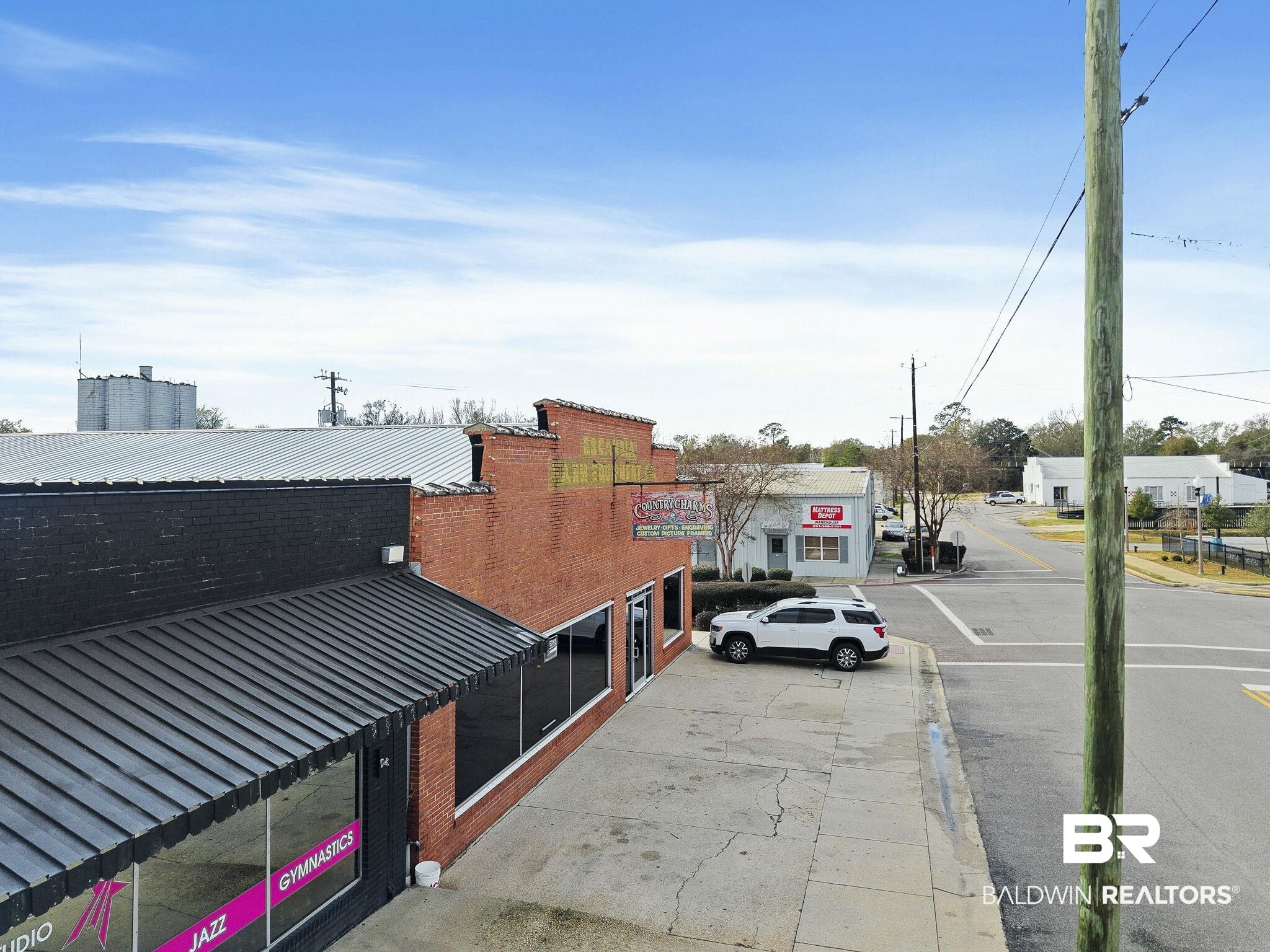 111 W Ridgeley Street