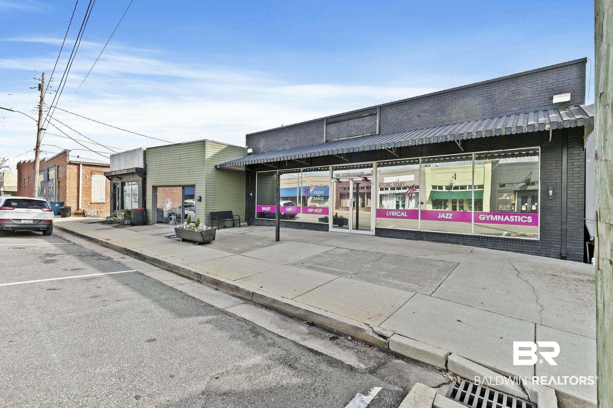111 W Ridgeley Street