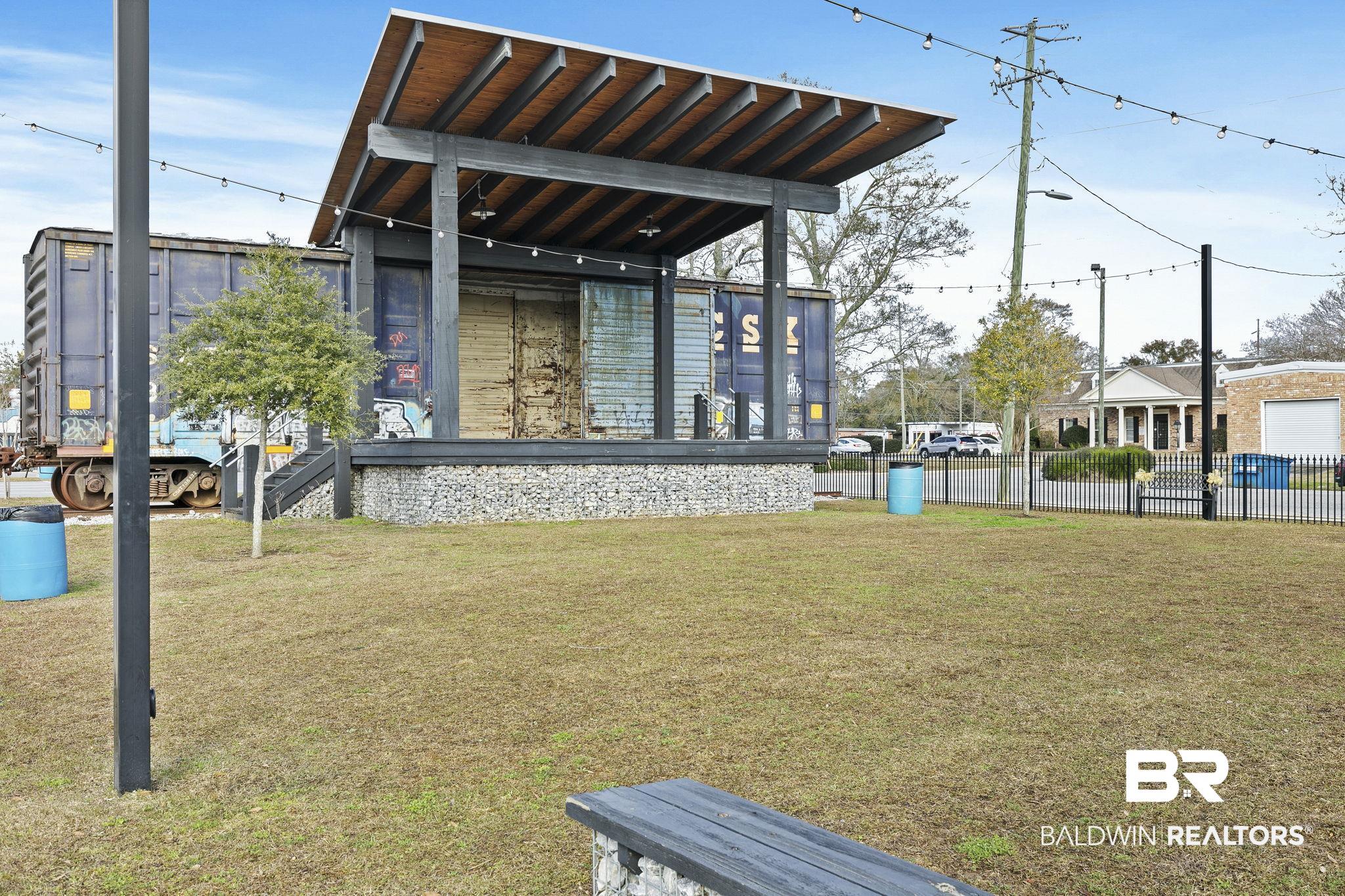 111 W Ridgeley Street
