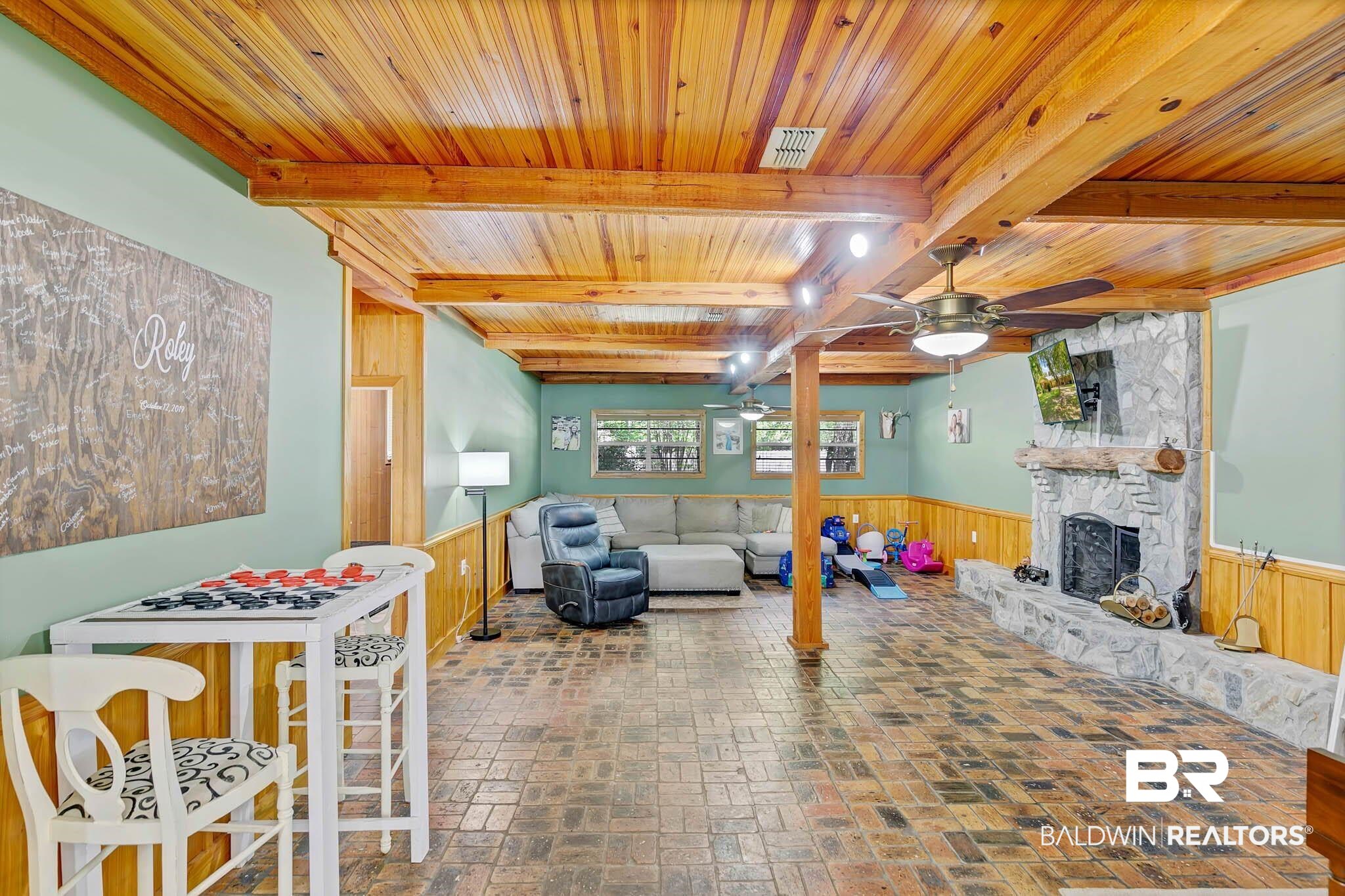 4595 Poarch Road