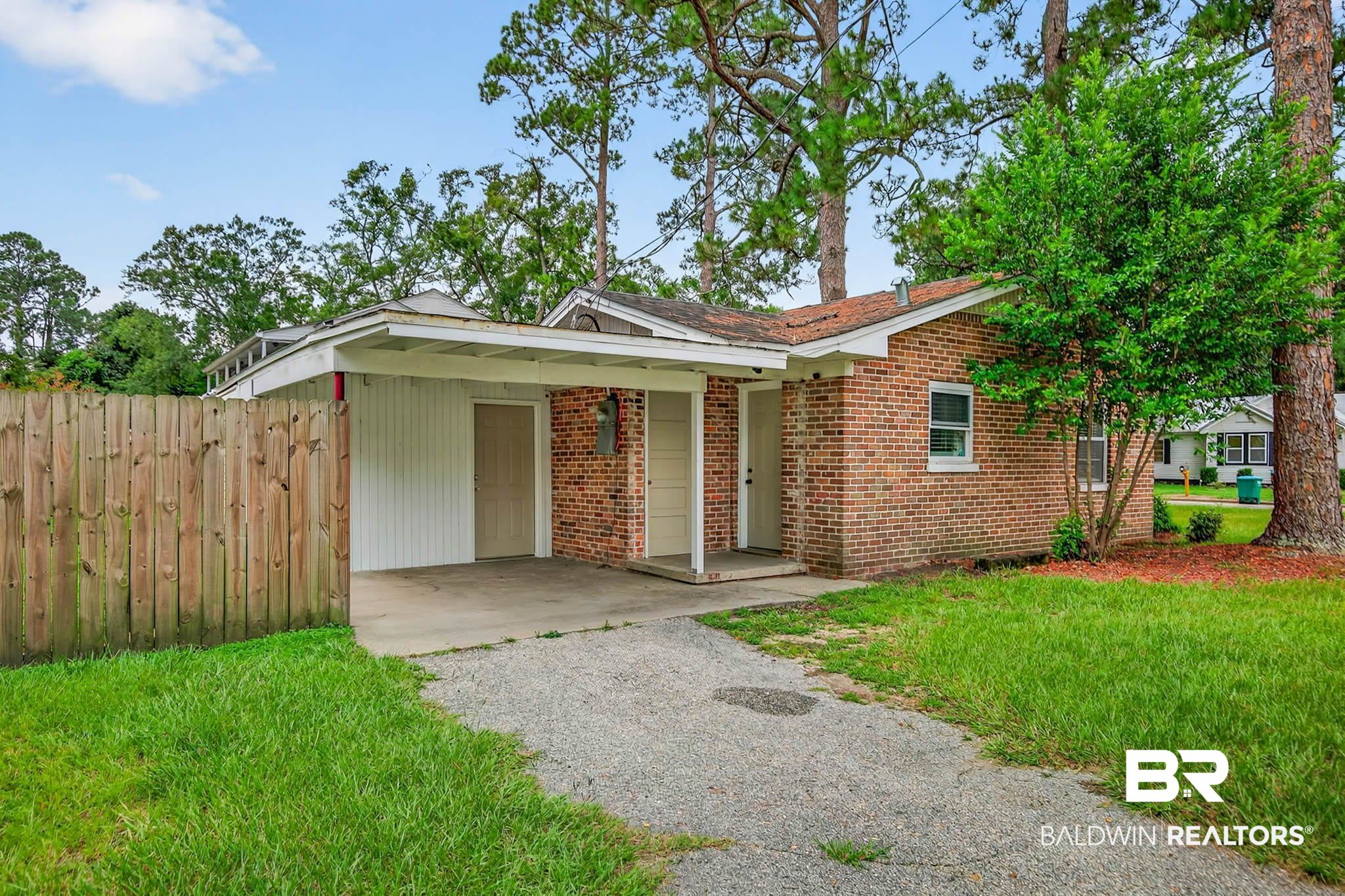 301 Roberts Street
