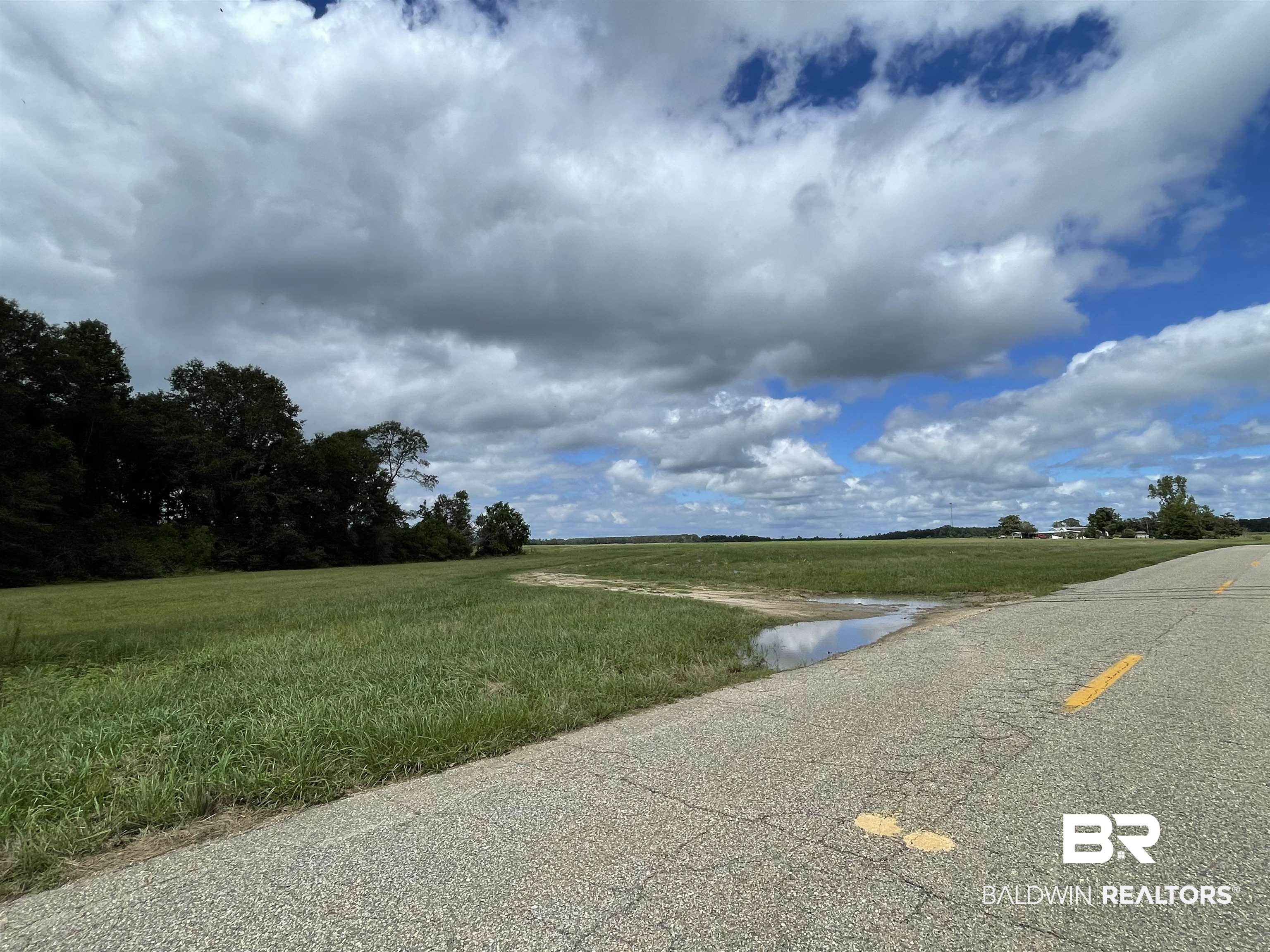 5700 Block Pine Forest Road