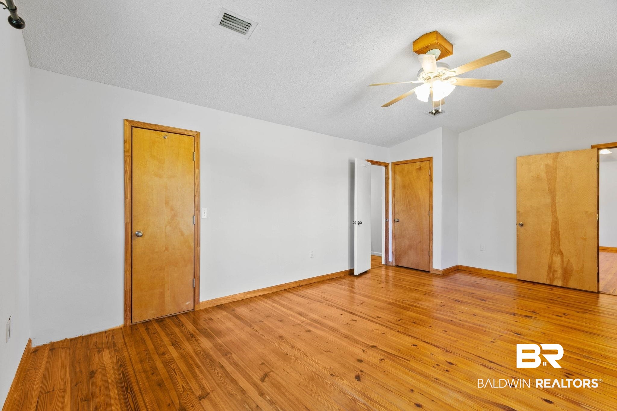1587 Airport Road