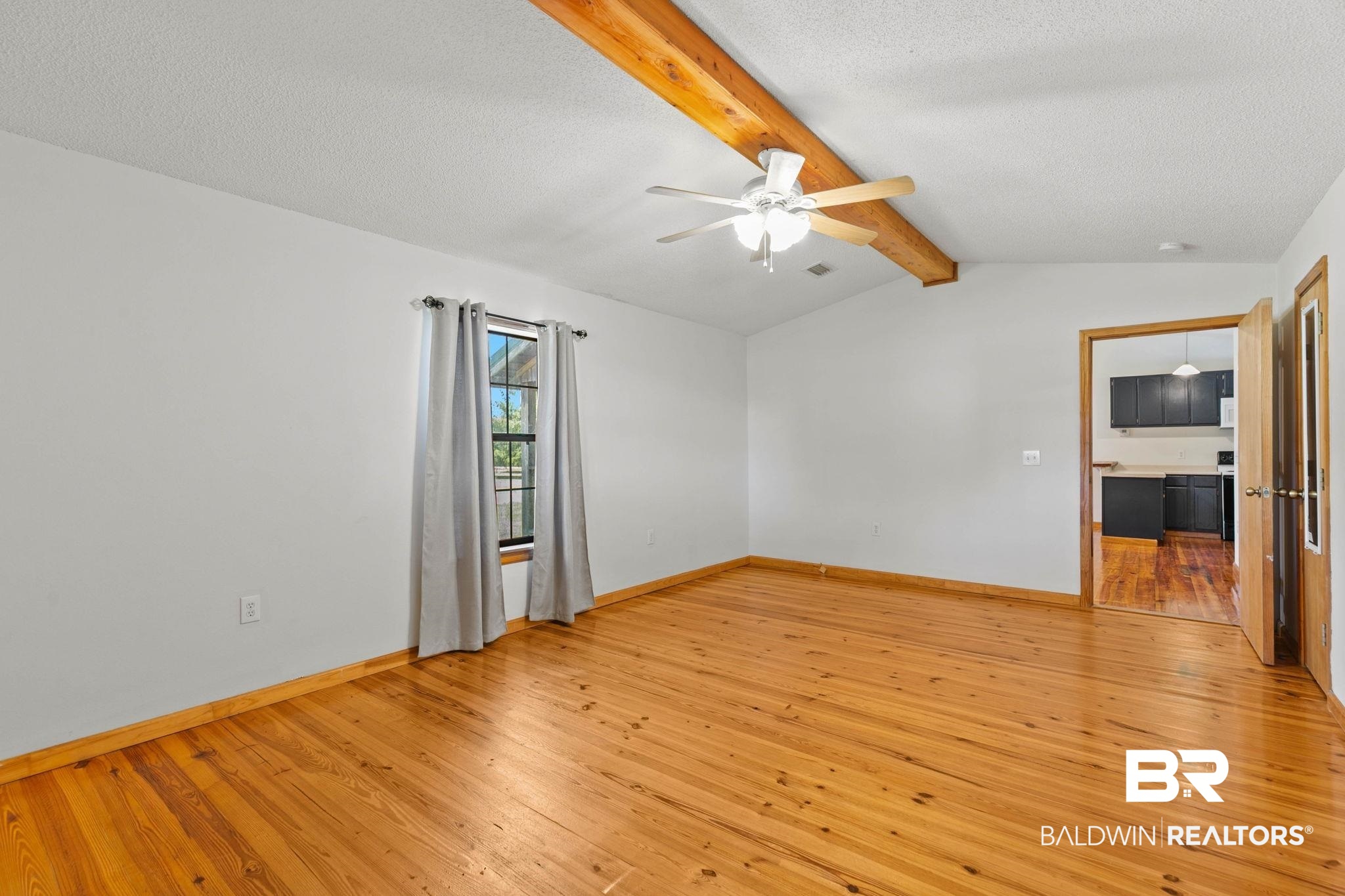 1587 Airport Road