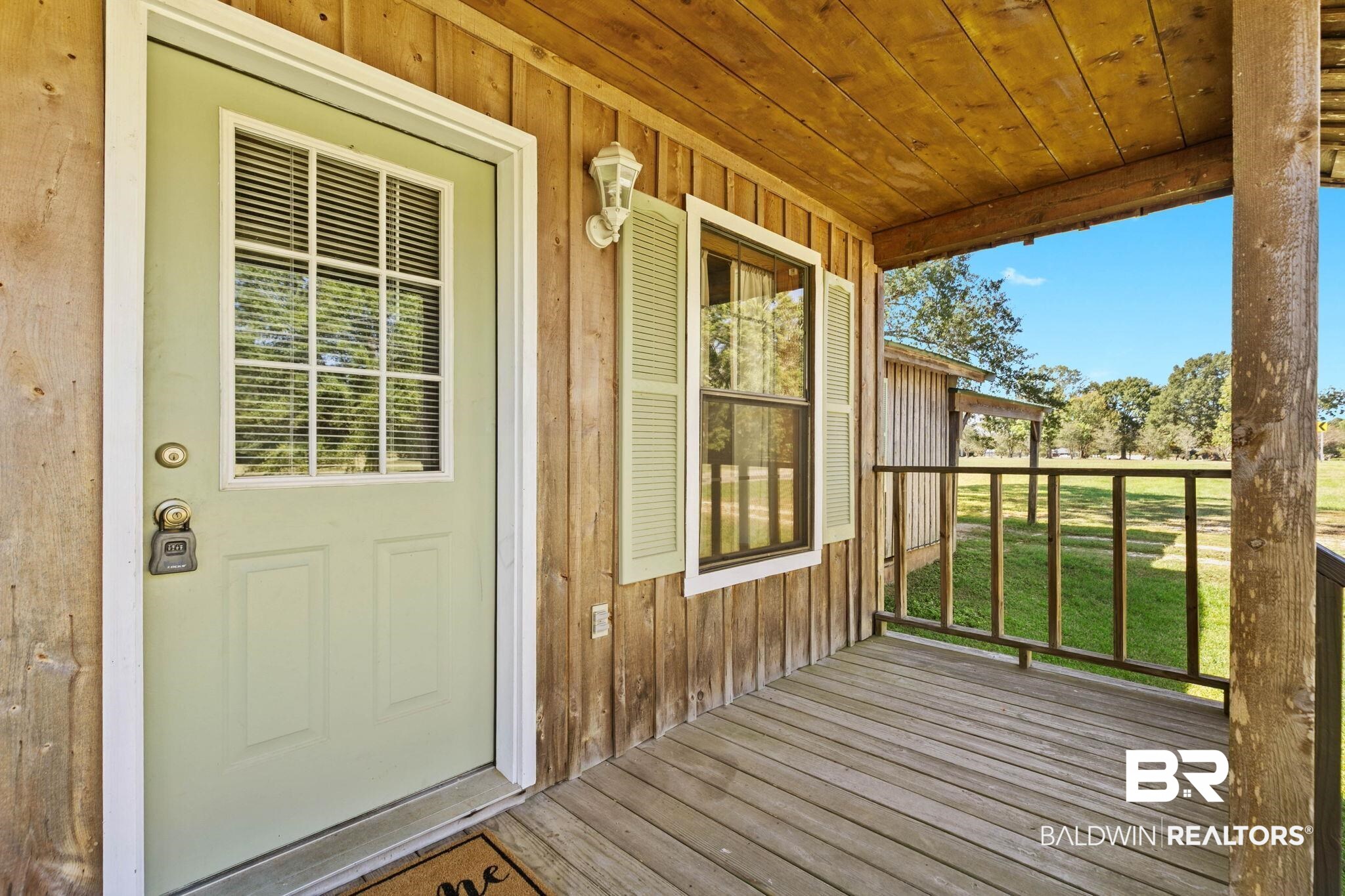 1587 Airport Road