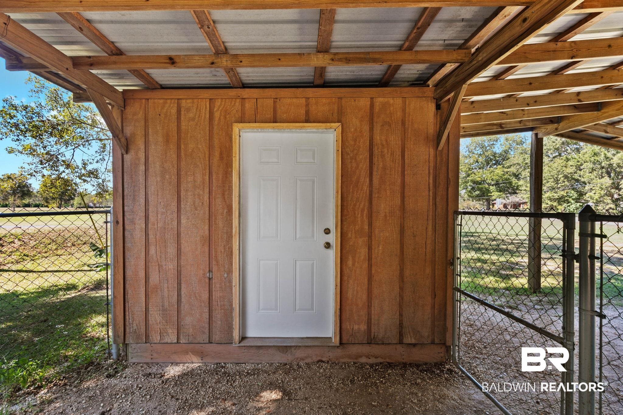 1587 Airport Road