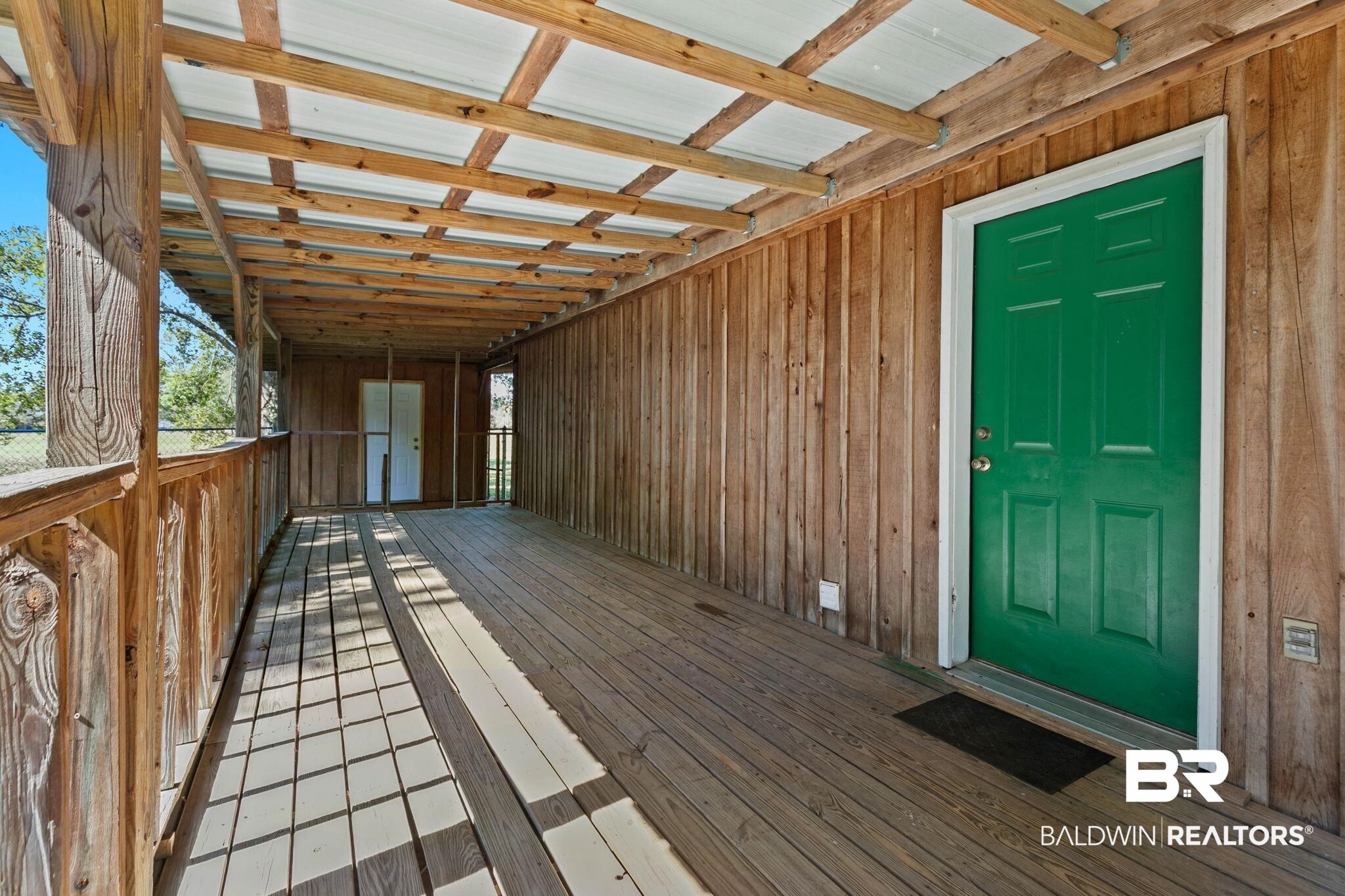 1587 Airport Road
