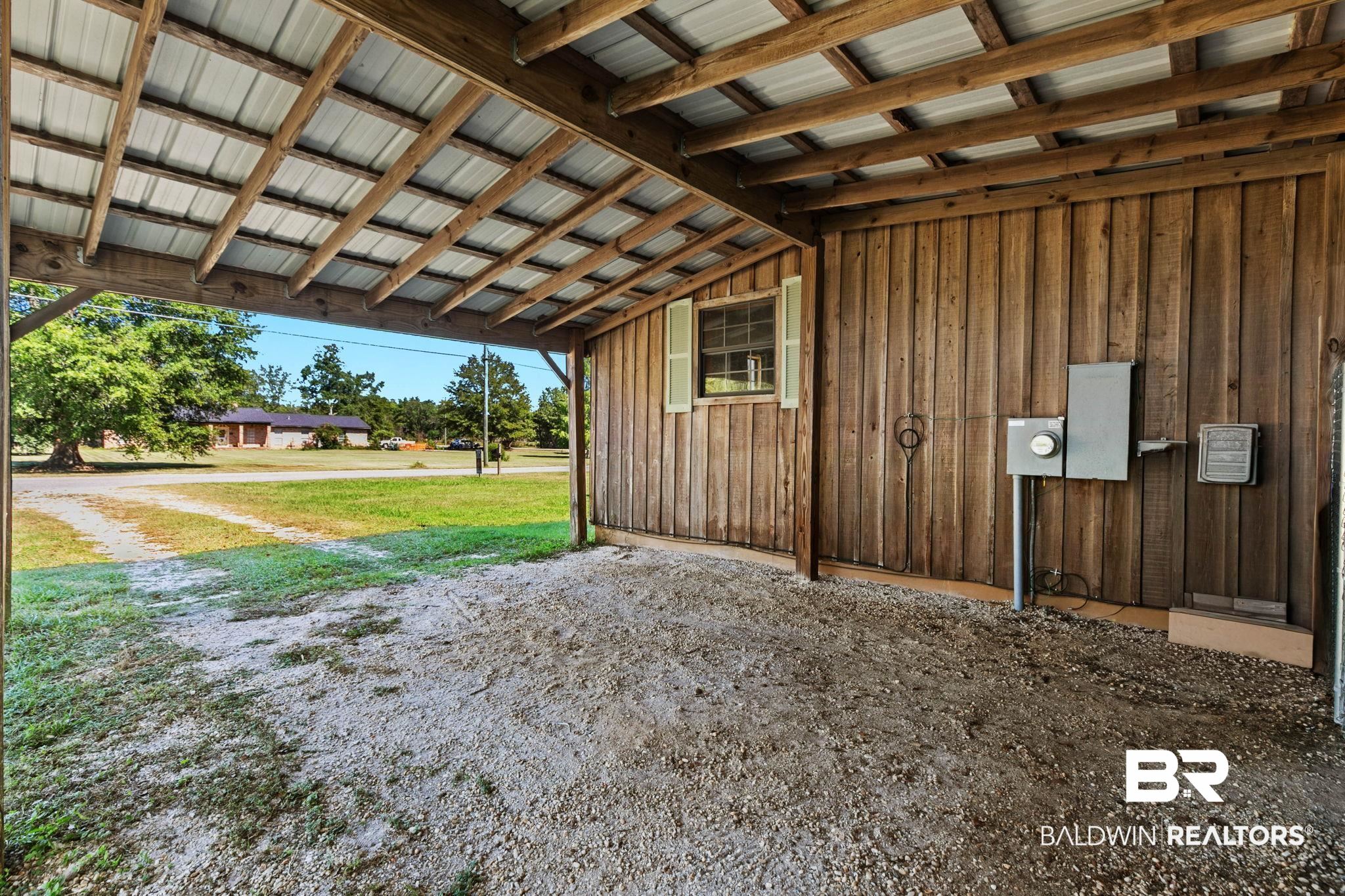 1587 Airport Road