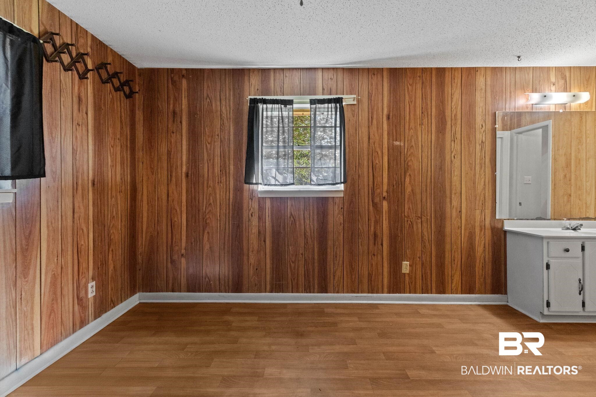 695 Woods Road