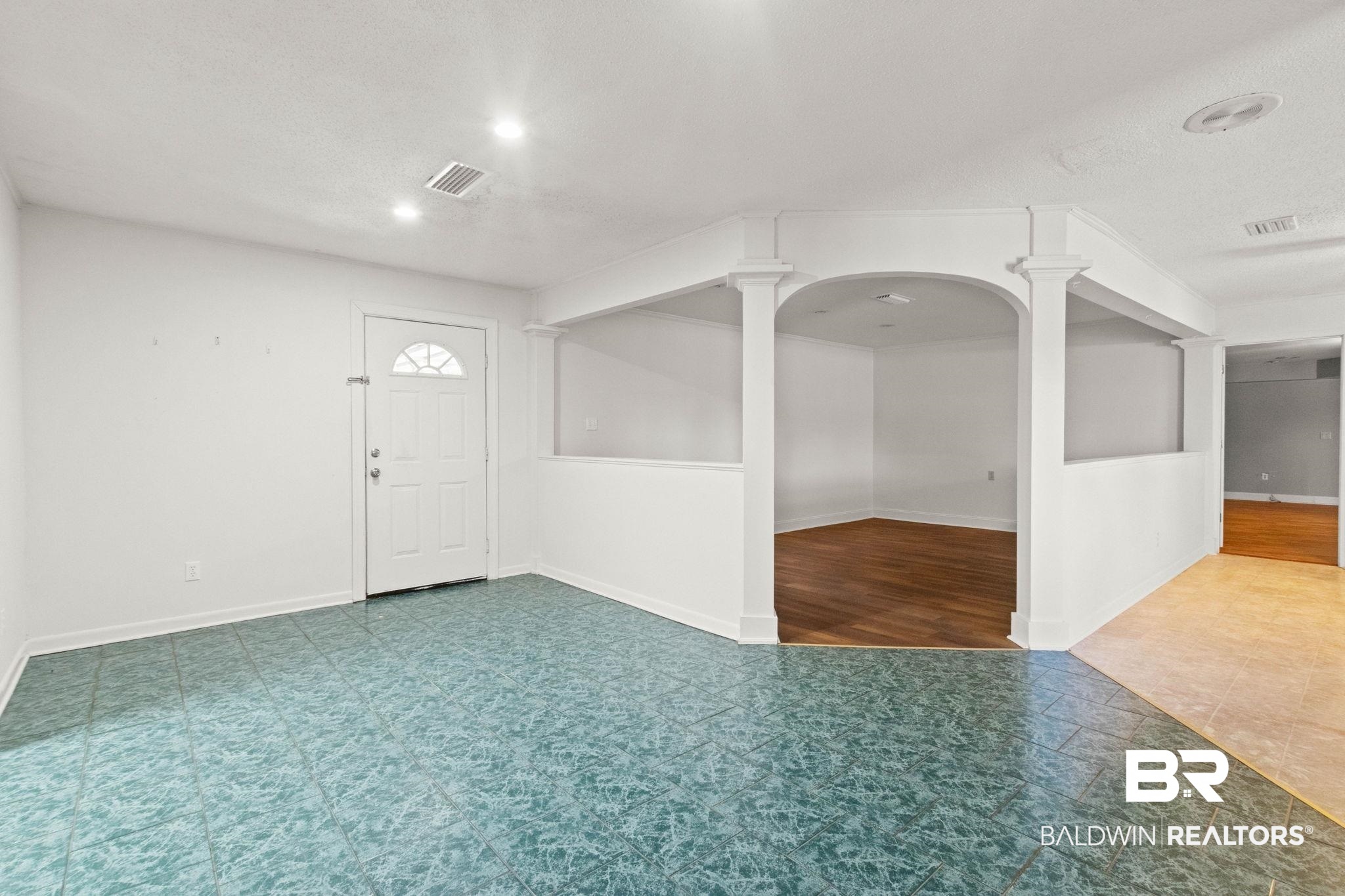 695 Woods Road