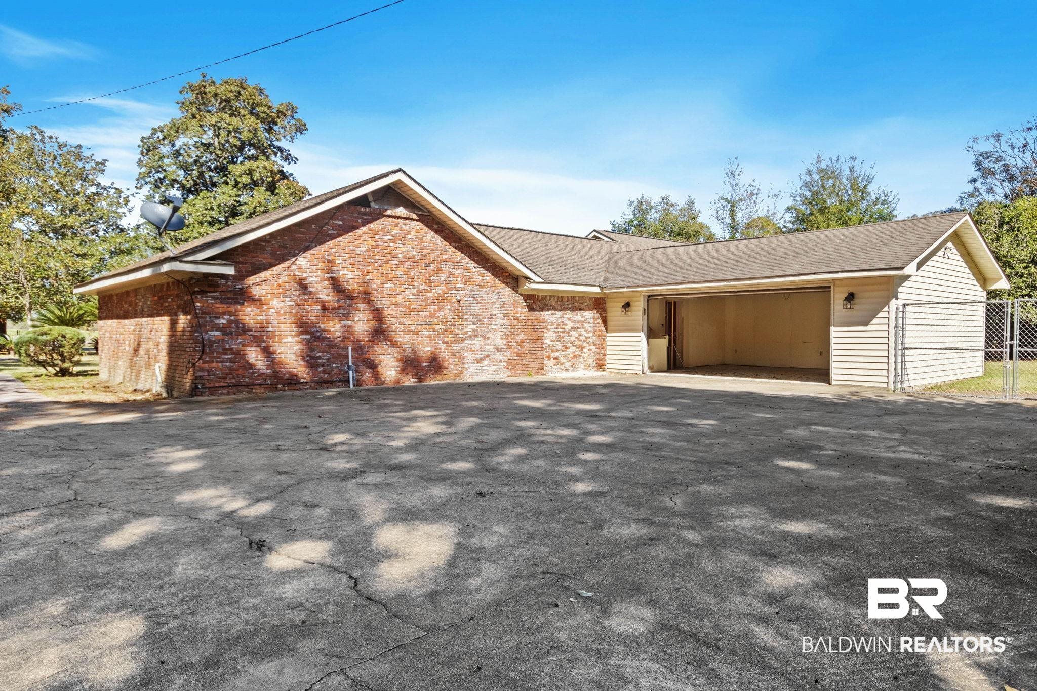 695 Woods Road