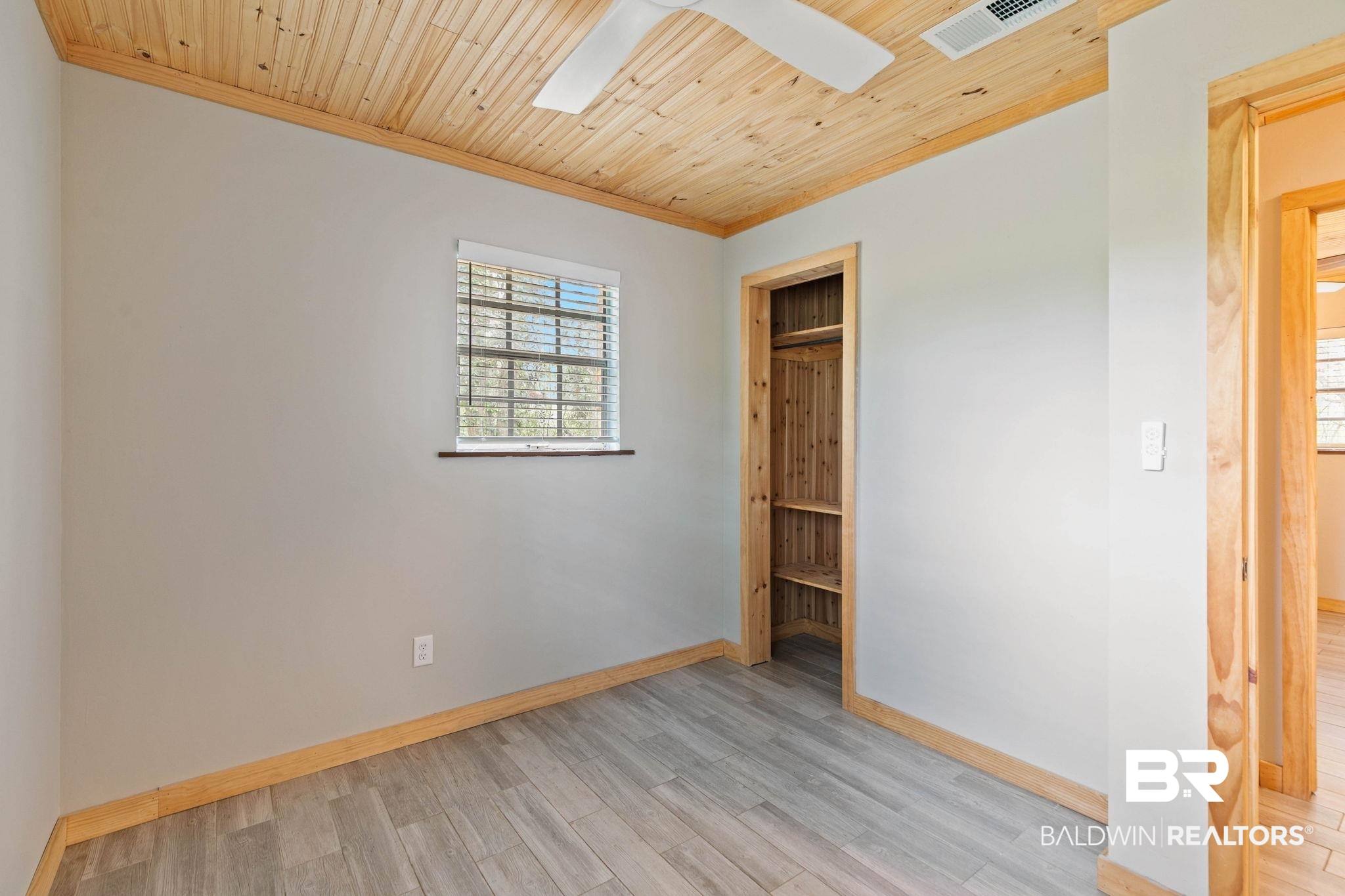 6050 W Highway 4