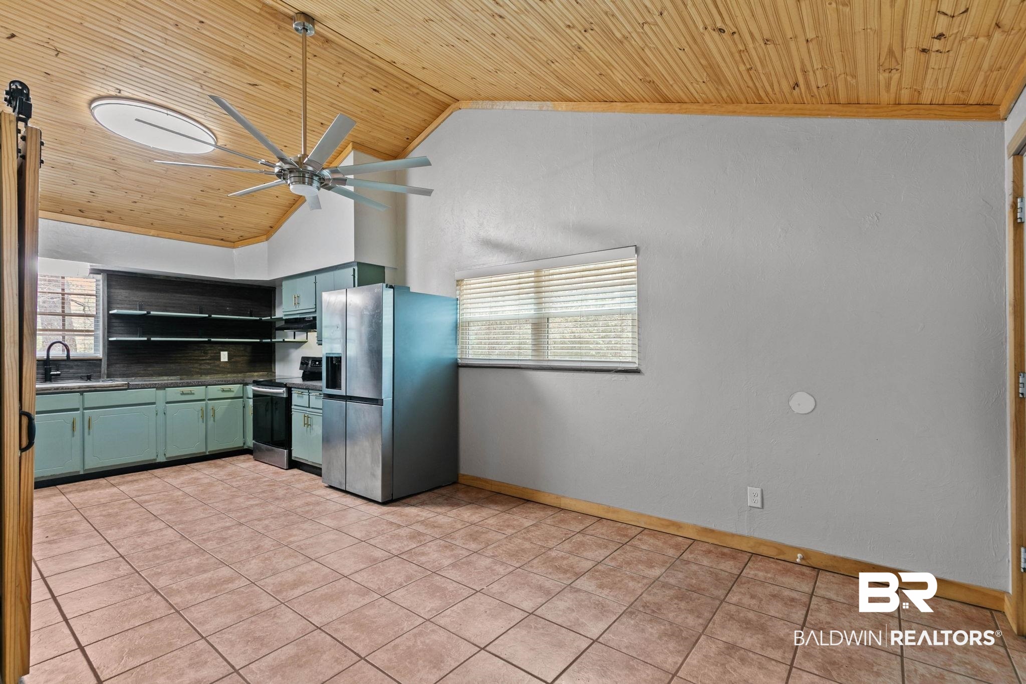 6050 W Highway 4
