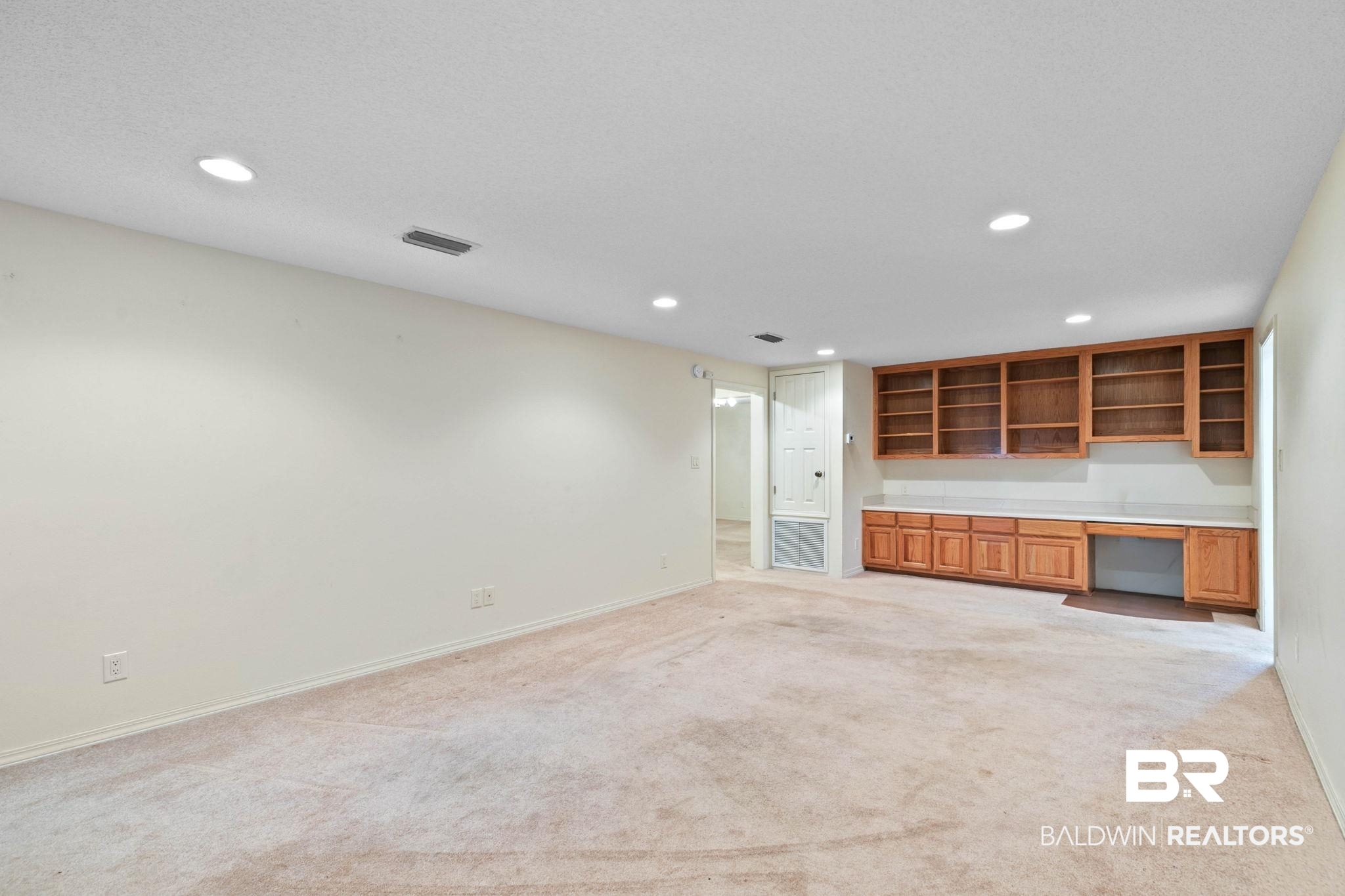 4211 N Highway 99