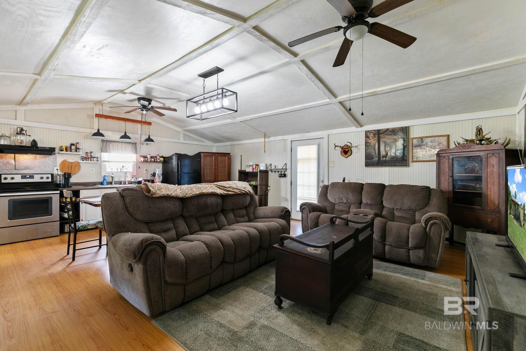 39207 St Hwy 59