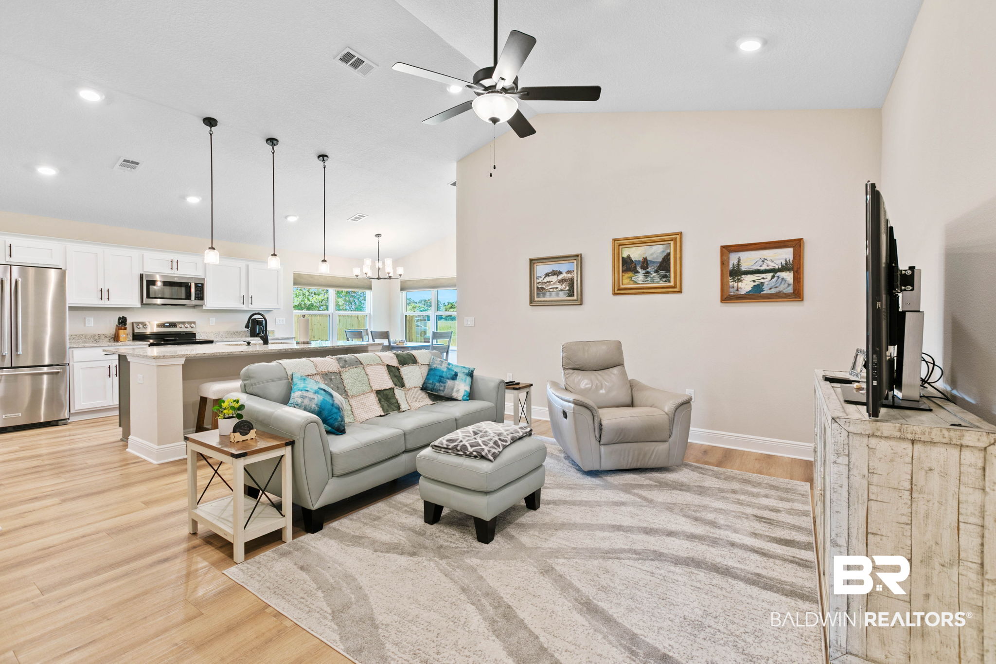 140 St Stephens Ct