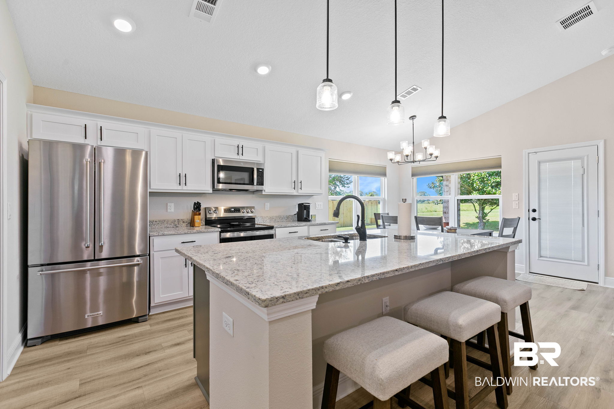140 St Stephens Ct
