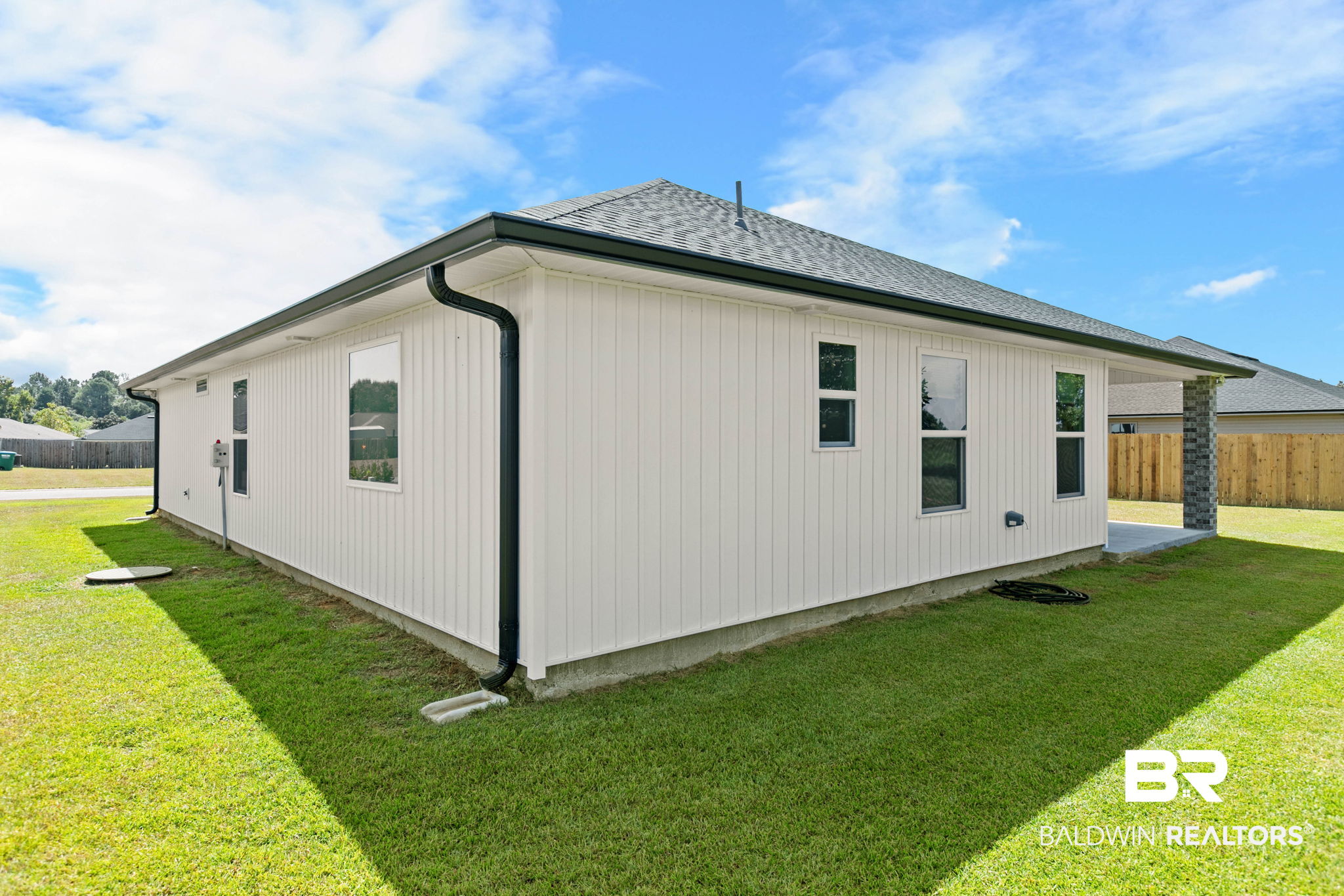 140 St Stephens Ct