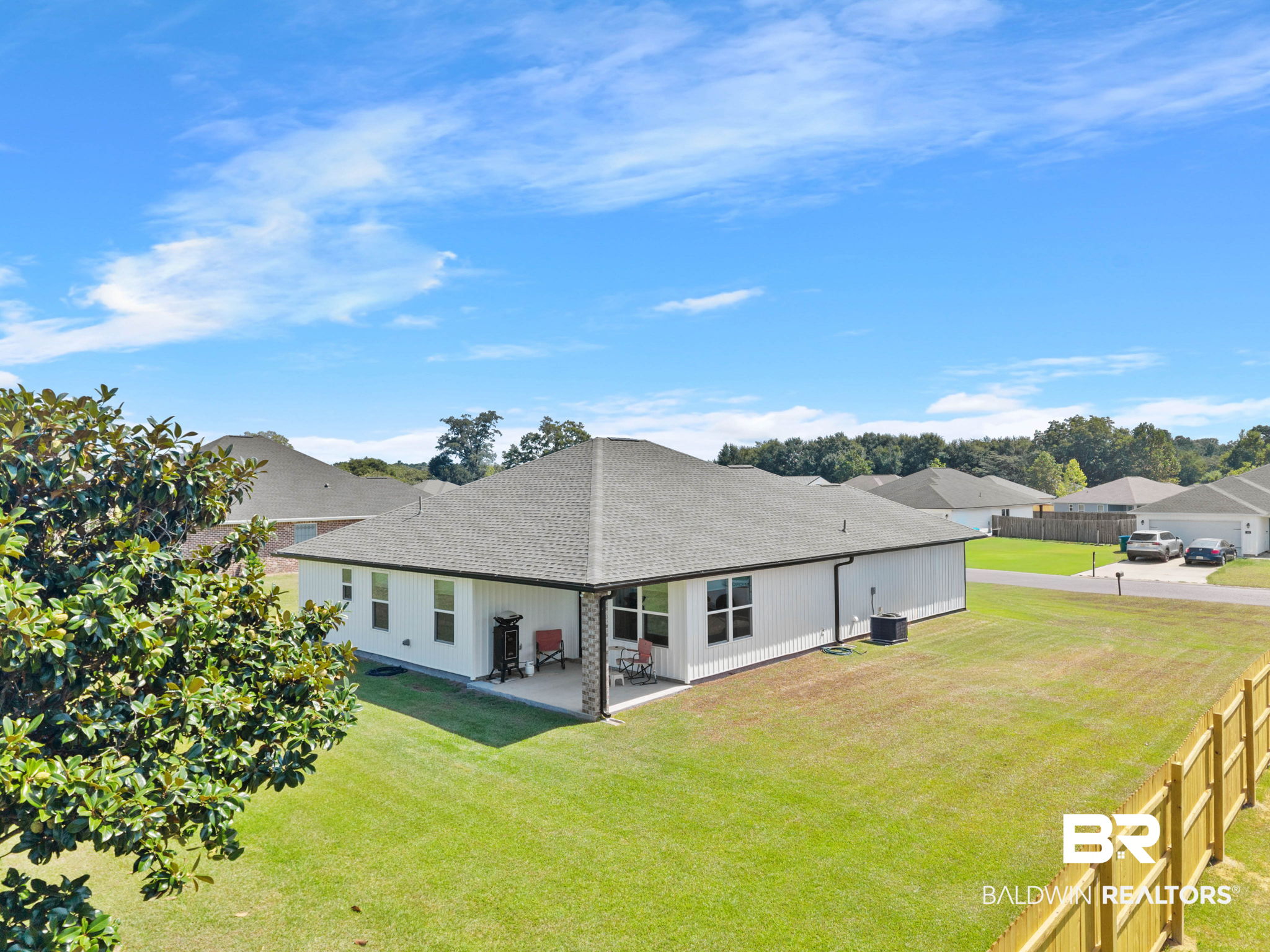 140 St Stephens Ct