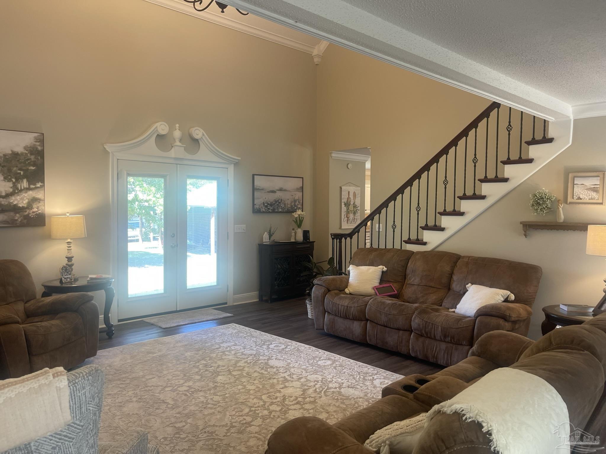 485 Englewood Cir