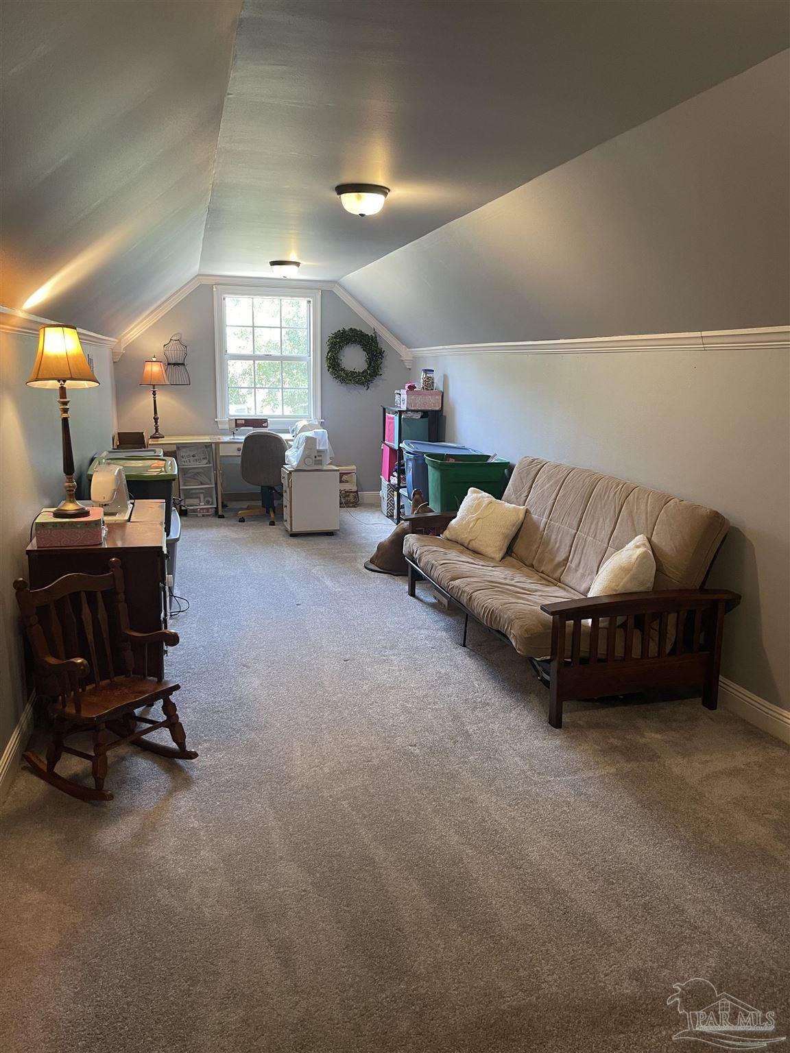 485 Englewood Cir