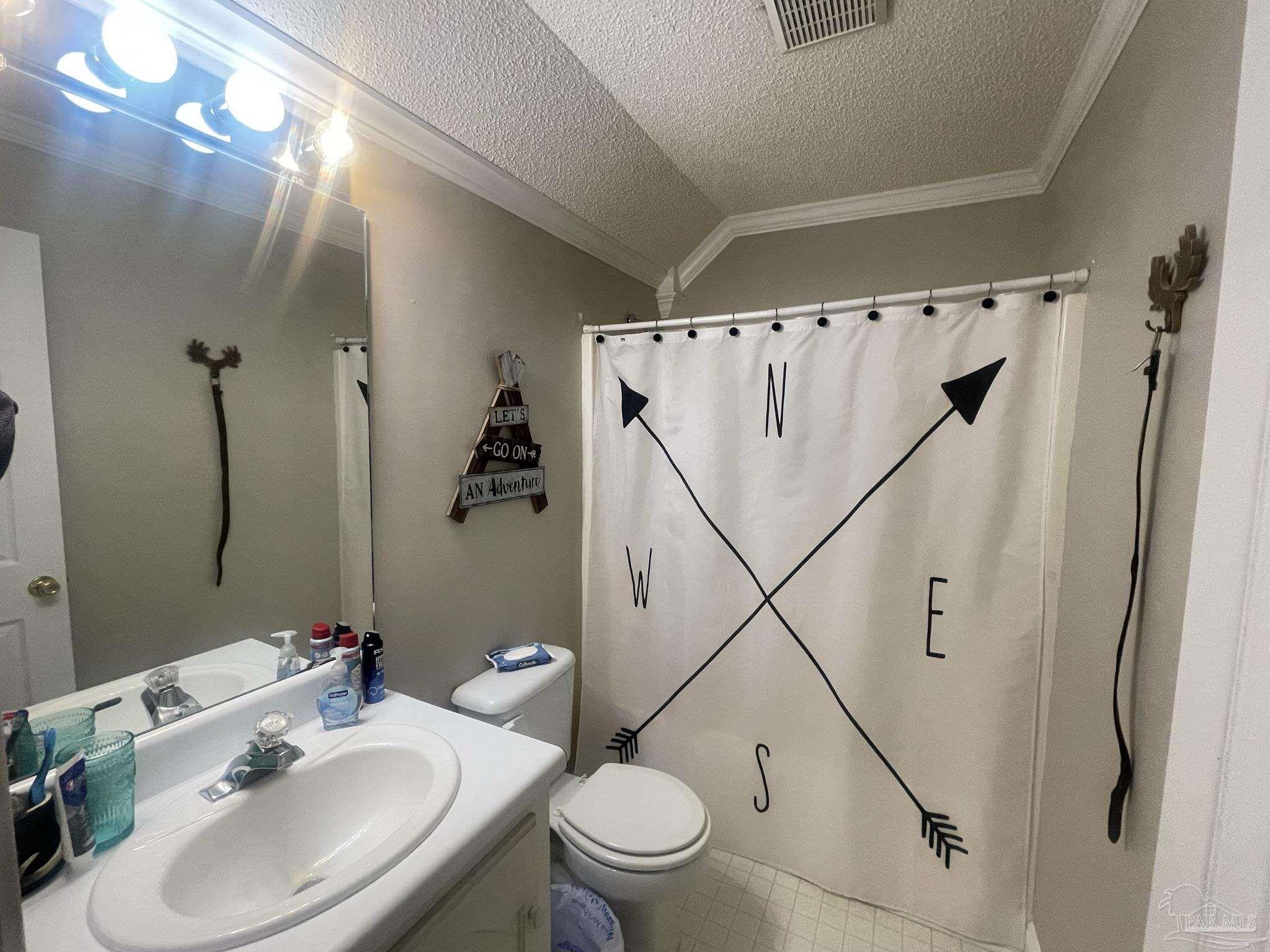 485 Englewood Cir
