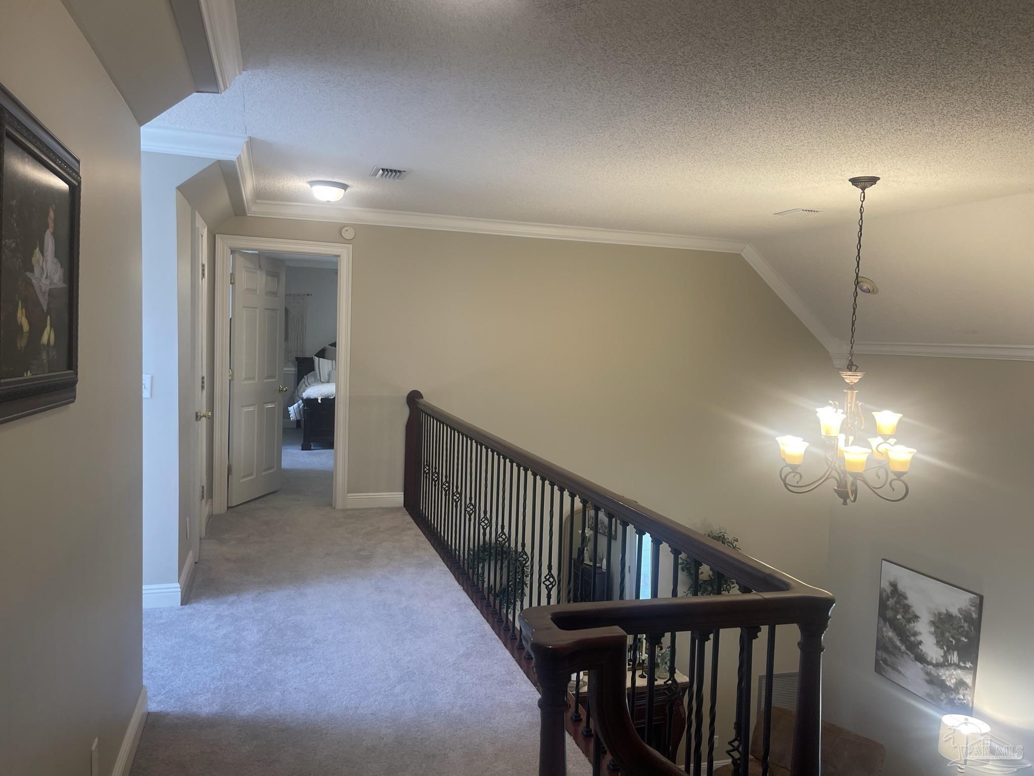 485 Englewood Cir