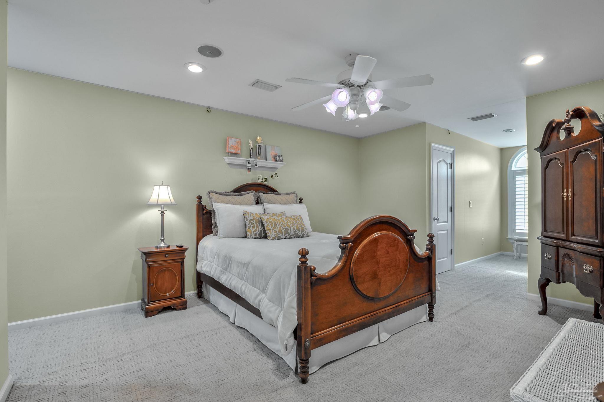 300 1/2 Brookwood Rd