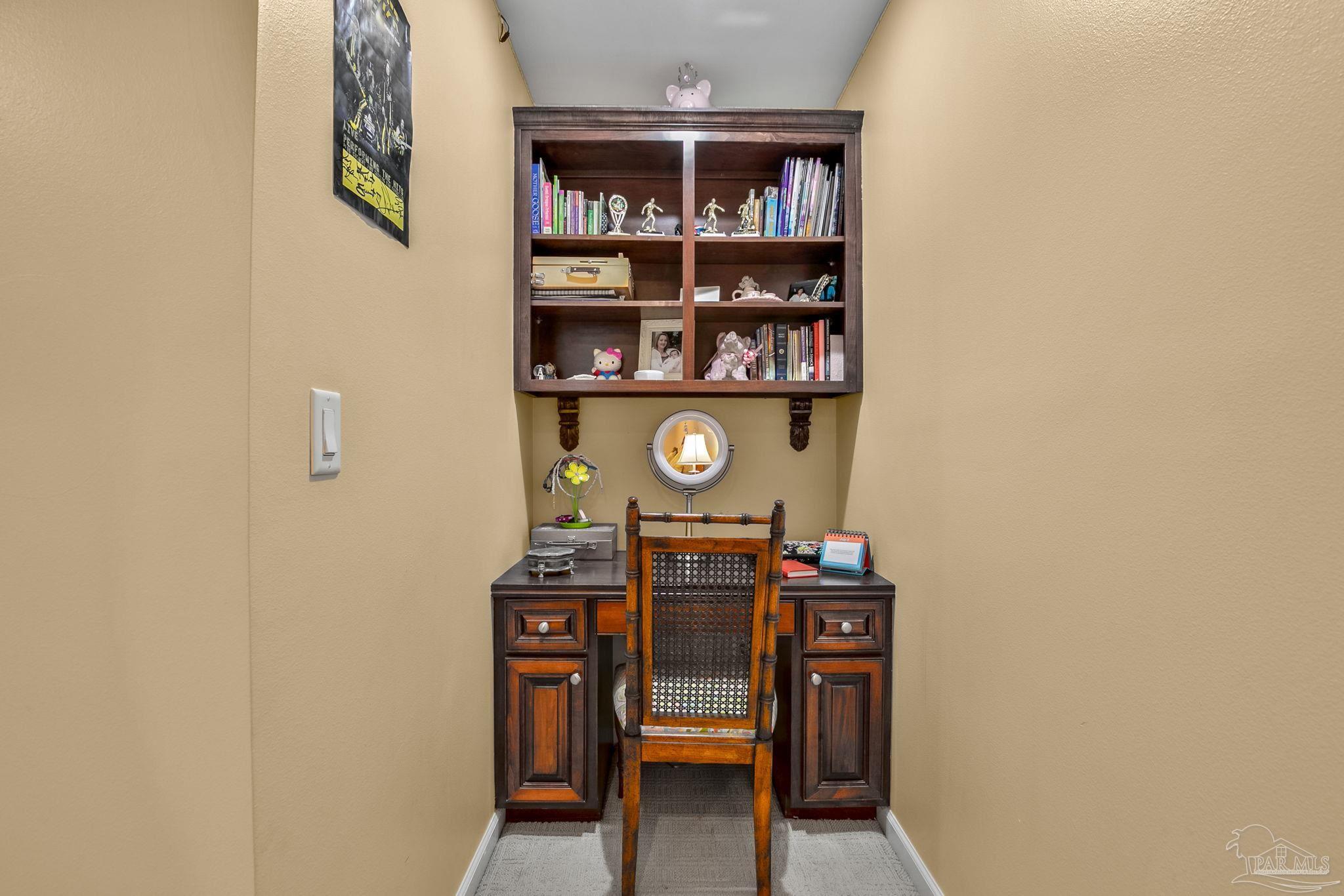 300 1/2 Brookwood Rd