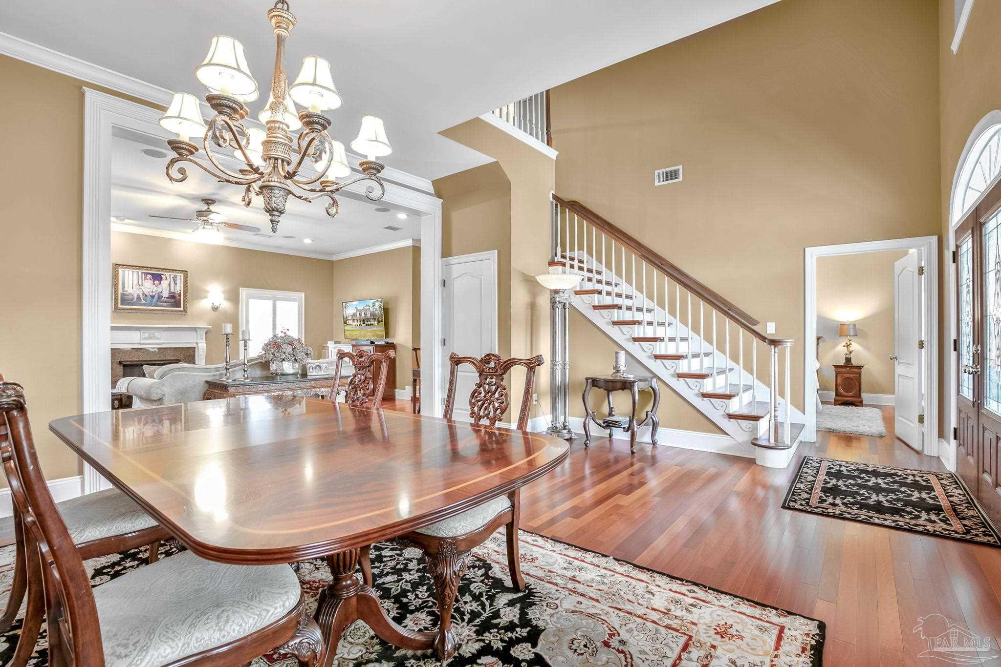 300 1/2 Brookwood Rd