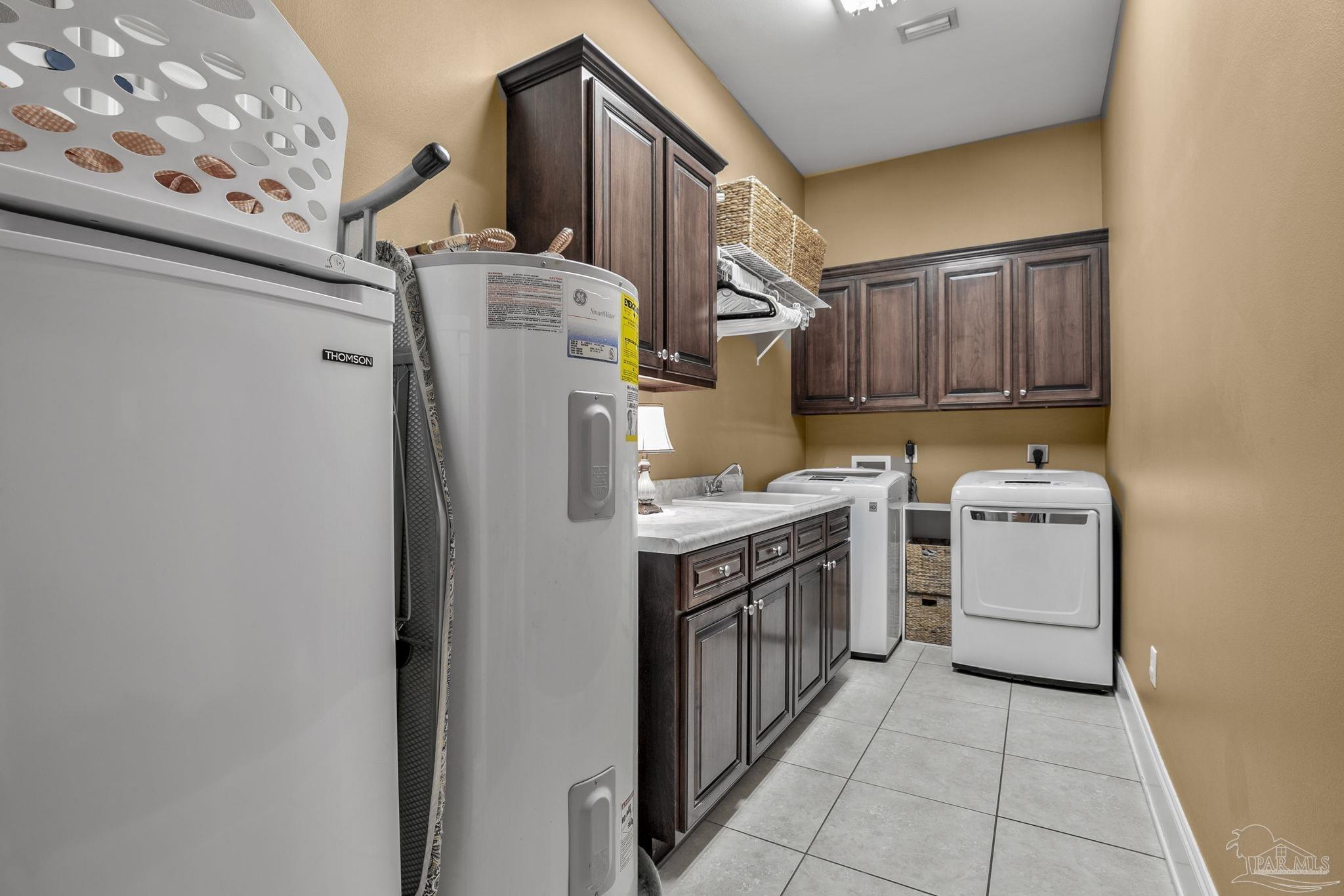300 1/2 Brookwood Rd