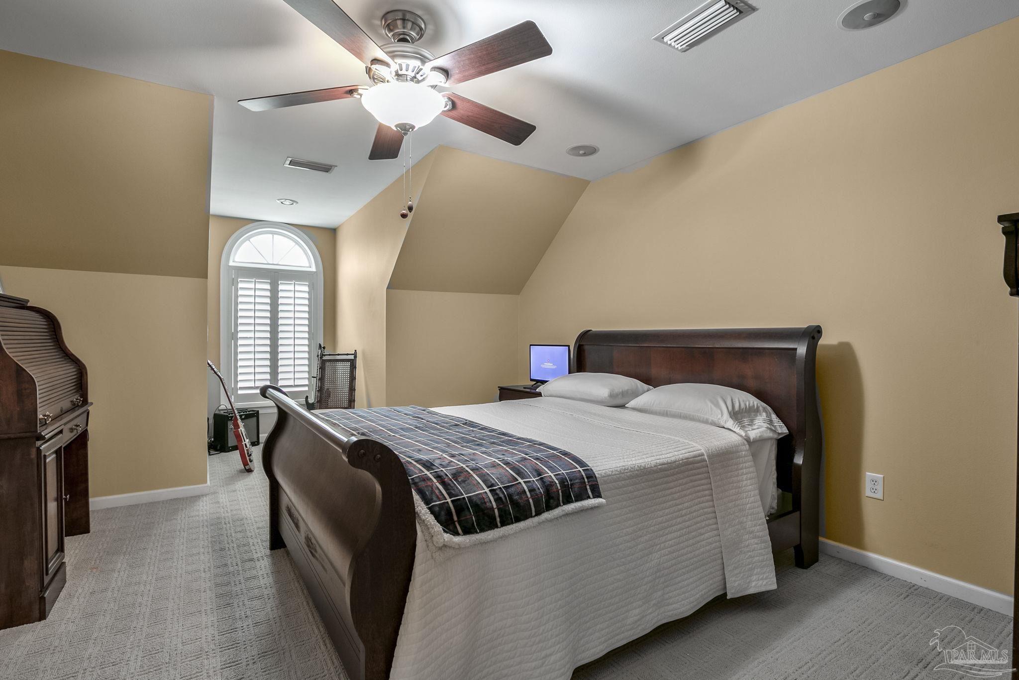 300 1/2 Brookwood Rd