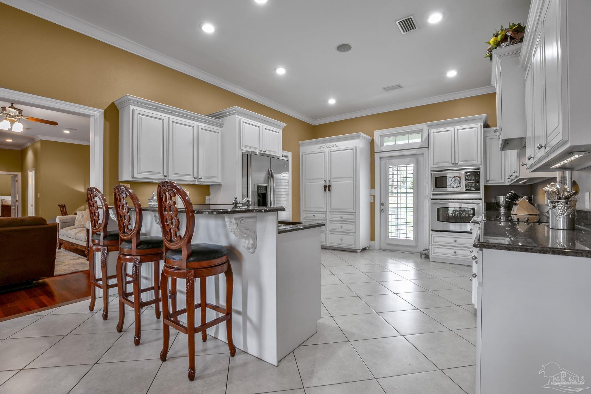 300 1/2 Brookwood Rd